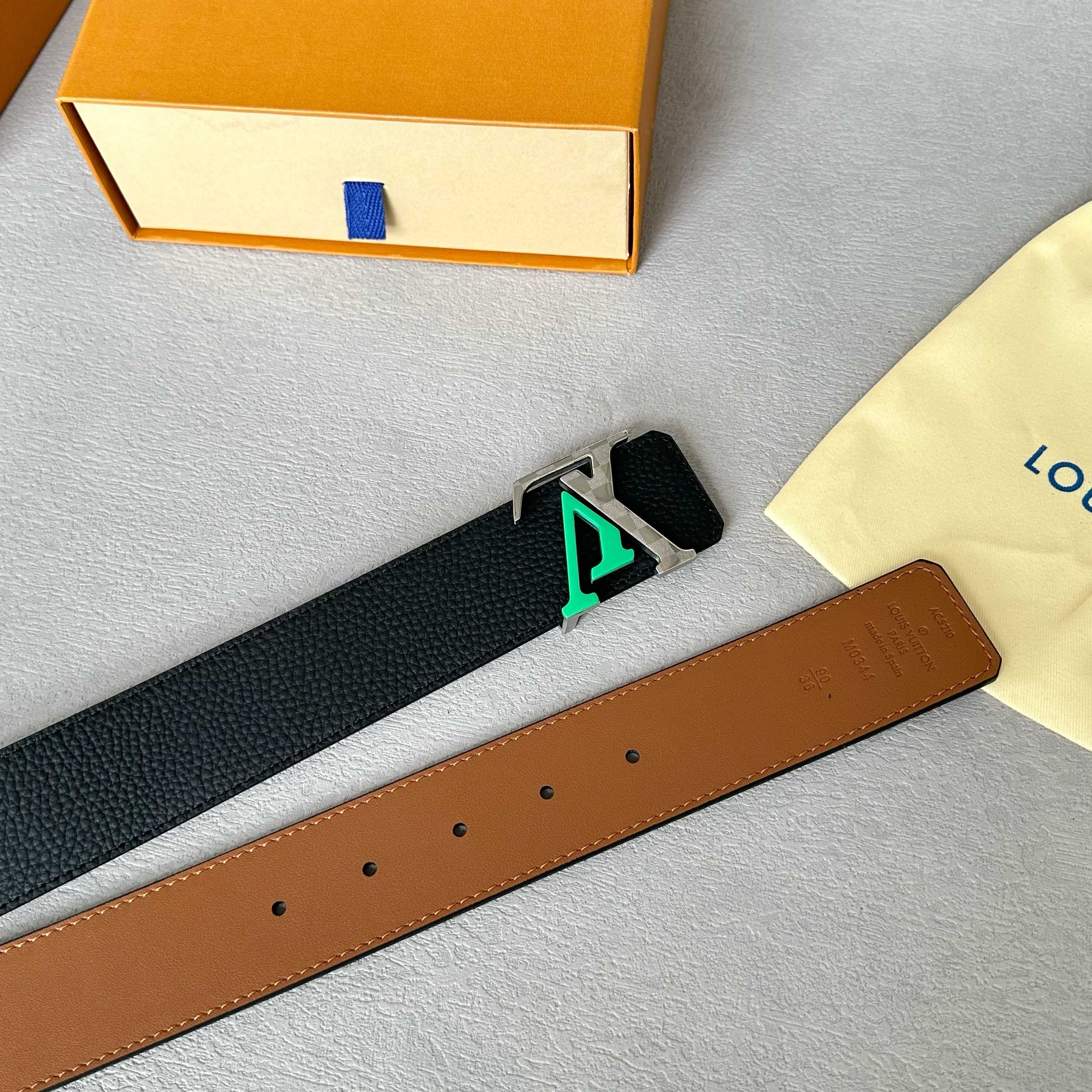 L0UIS VUITT0N 原版包裝➕1.0 幅広40mmの新型デザイン