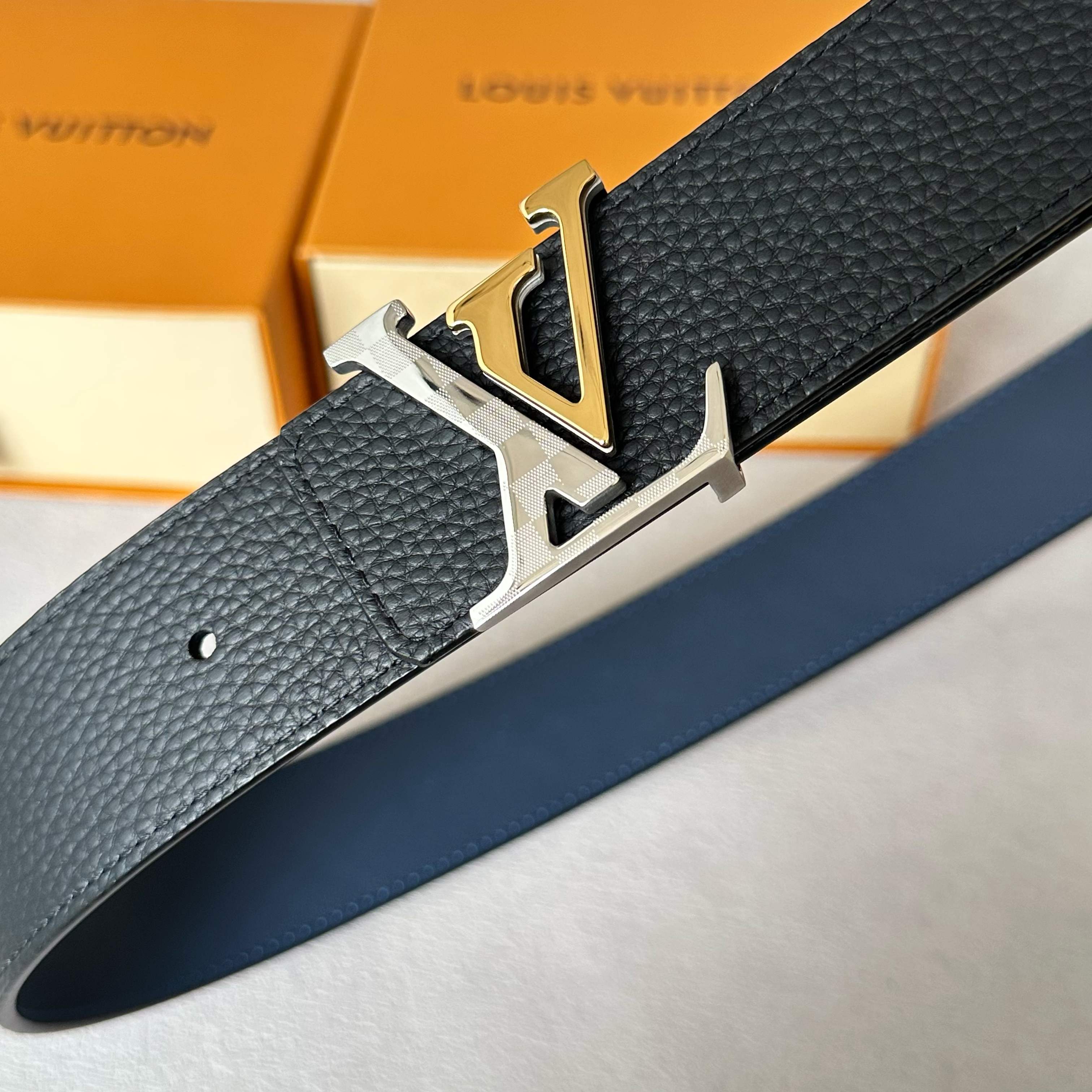 ルイ・ヴィトン原版包裝➕1.0 - 幅広40mmの新型字母搭扣付き