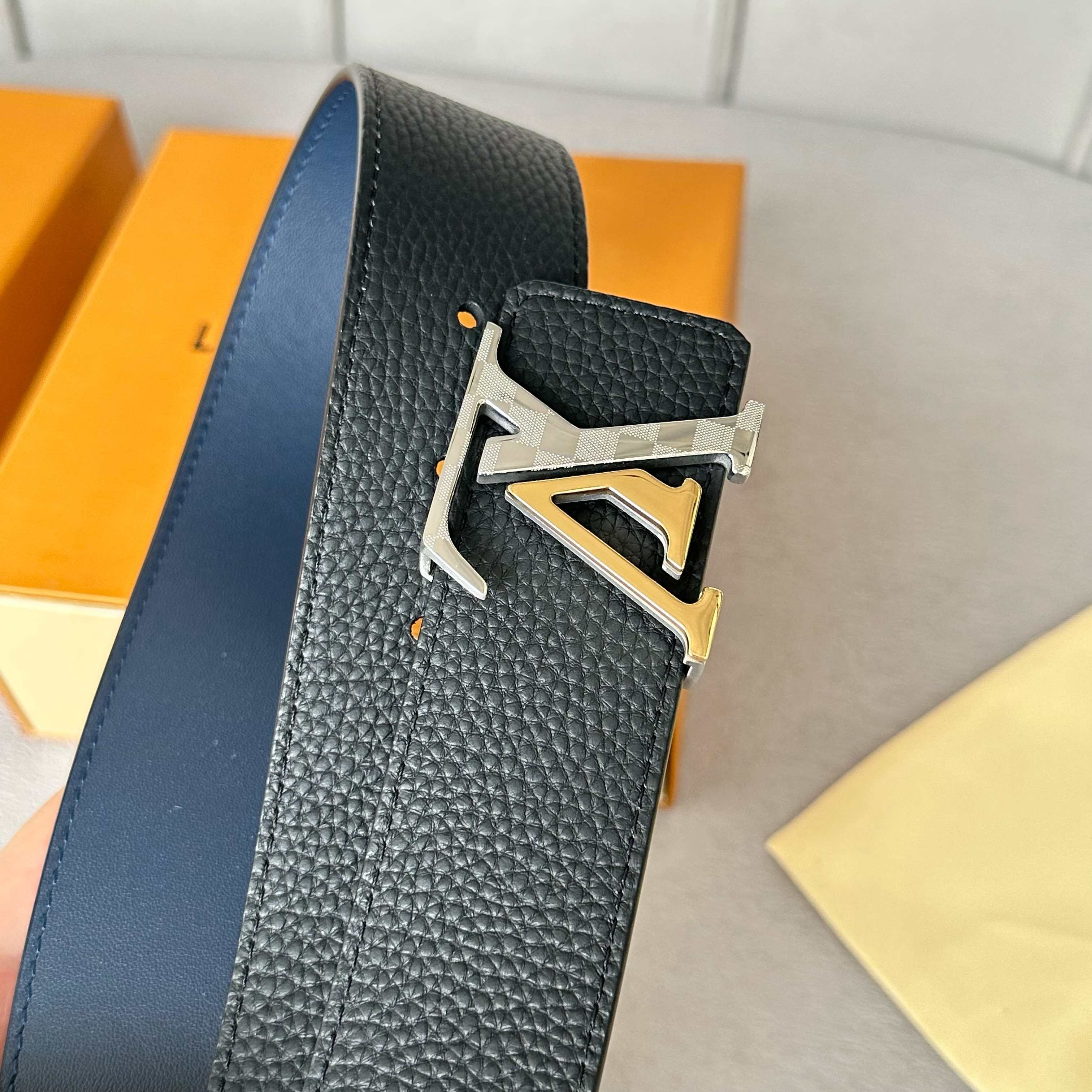 ルイ・ヴィトン原版包裝➕1.0 - 幅広40mmの新型字母搭扣付き