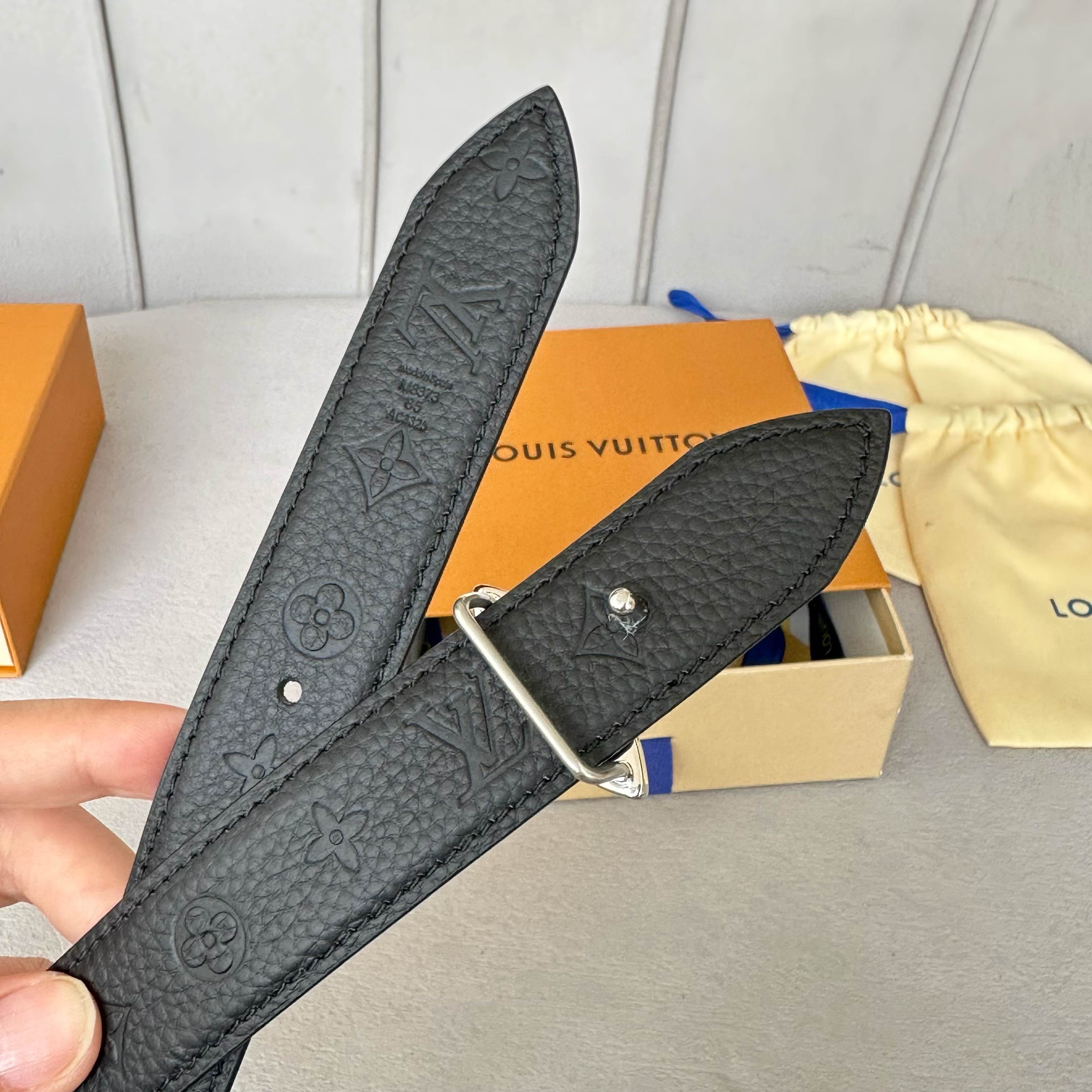 LOUIS VUITTON レディース原単腰帯 - クラシックデザイン＆ダブルサイド使用可能