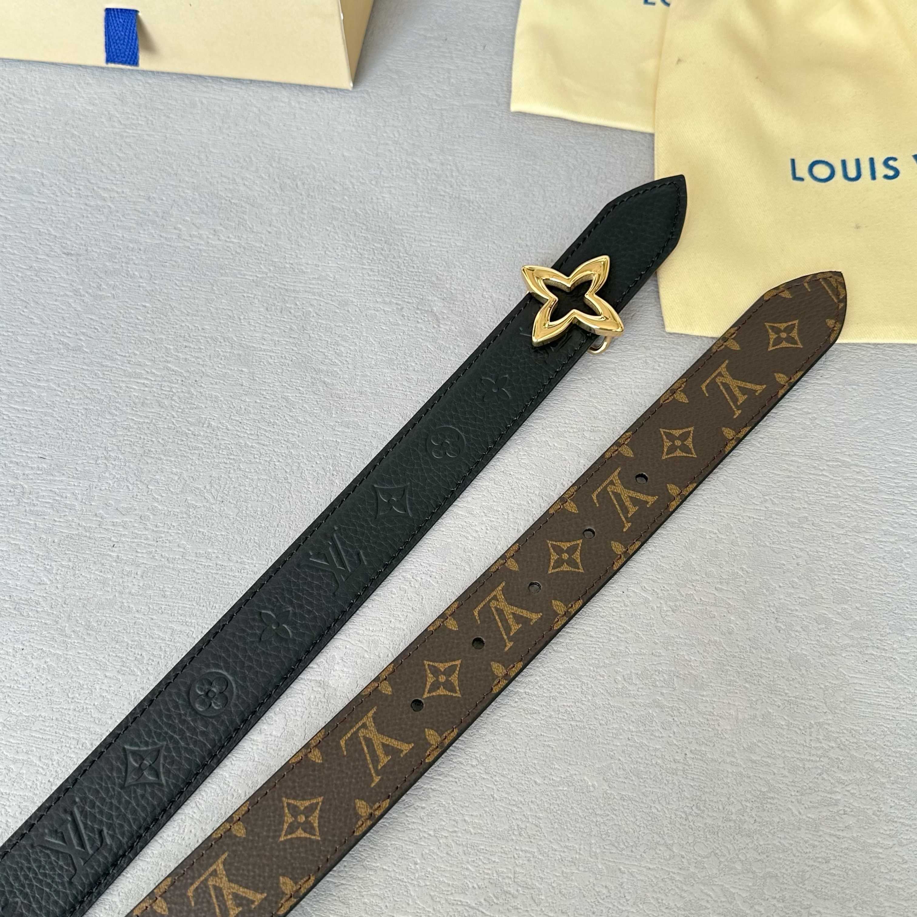 LVMH レディース原単腰帶 30mm 幅 洗練されたデザイン