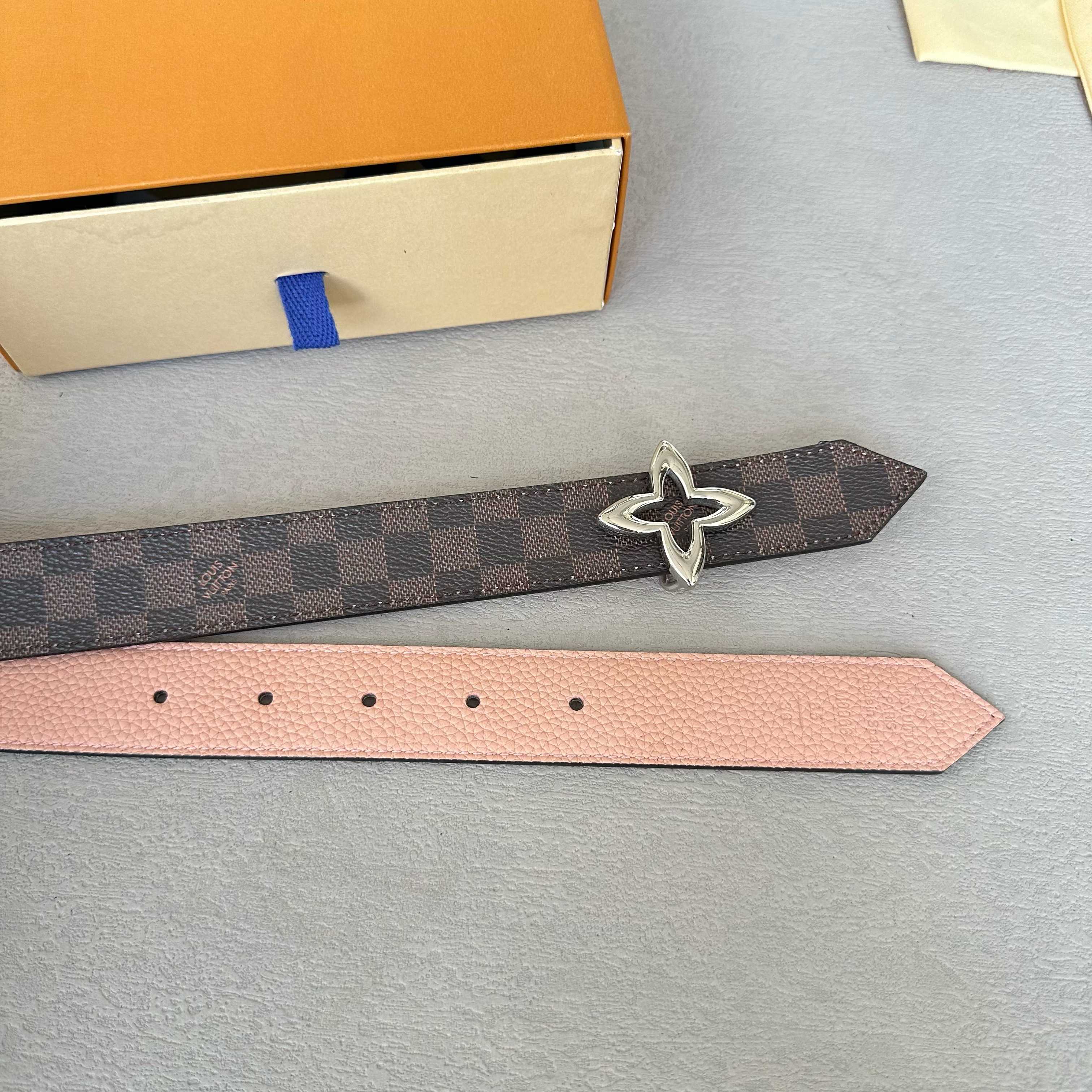 LOUIS VUITTON レディース原單腰帶 PVC面と牛皮のリバーシブルデザイン