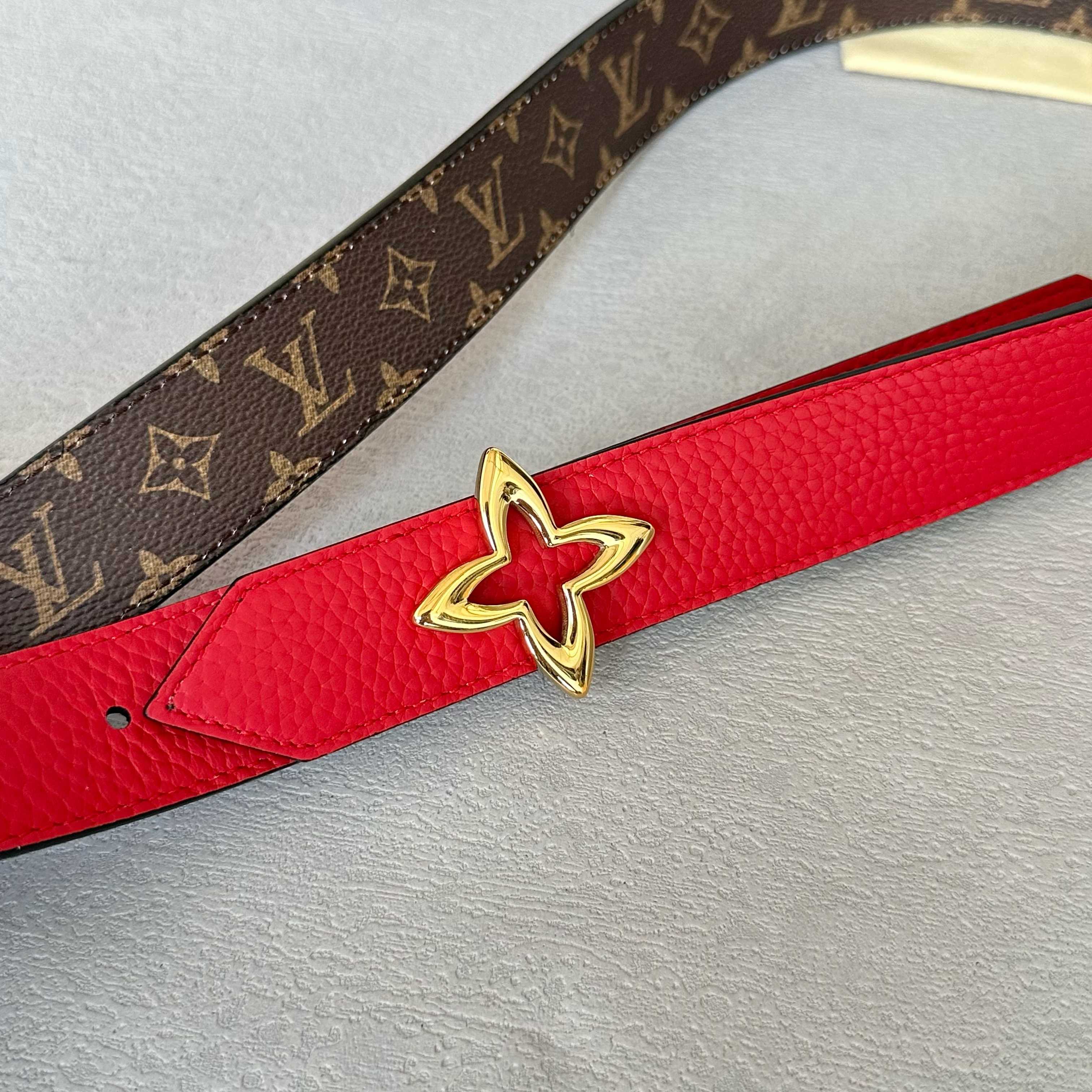 L0UIS VUITT0N レディース原単腰帯 幅30mm PVCと牛皮のコンビ