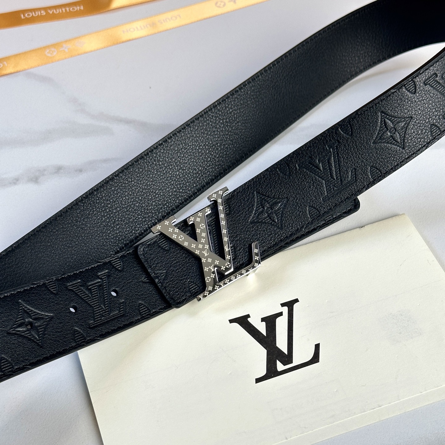 L Vuitton 原版包裝➕1.0 幅40mm 高級小牛皮搭扣