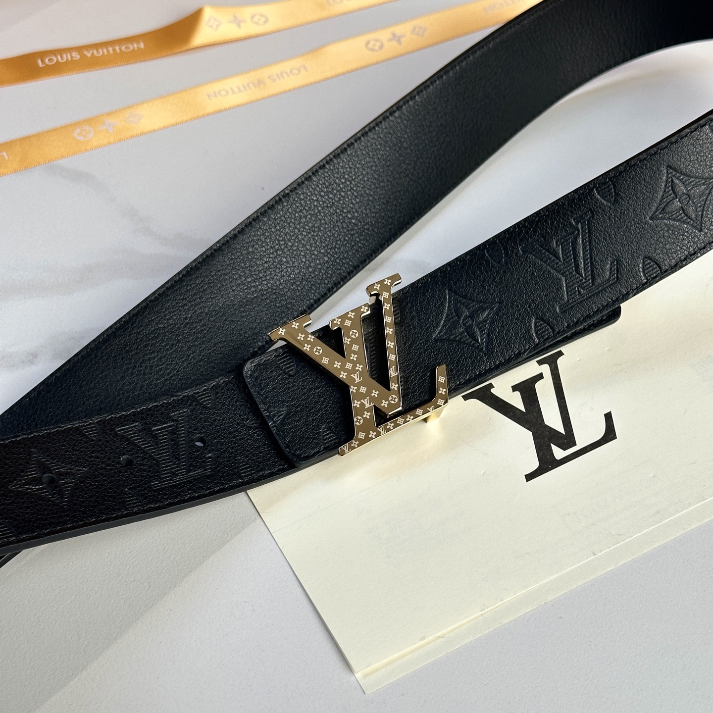 LOUIS VUITTON 原版包裝➕1.0 - 新型字母搭扣と小牛皮内襯