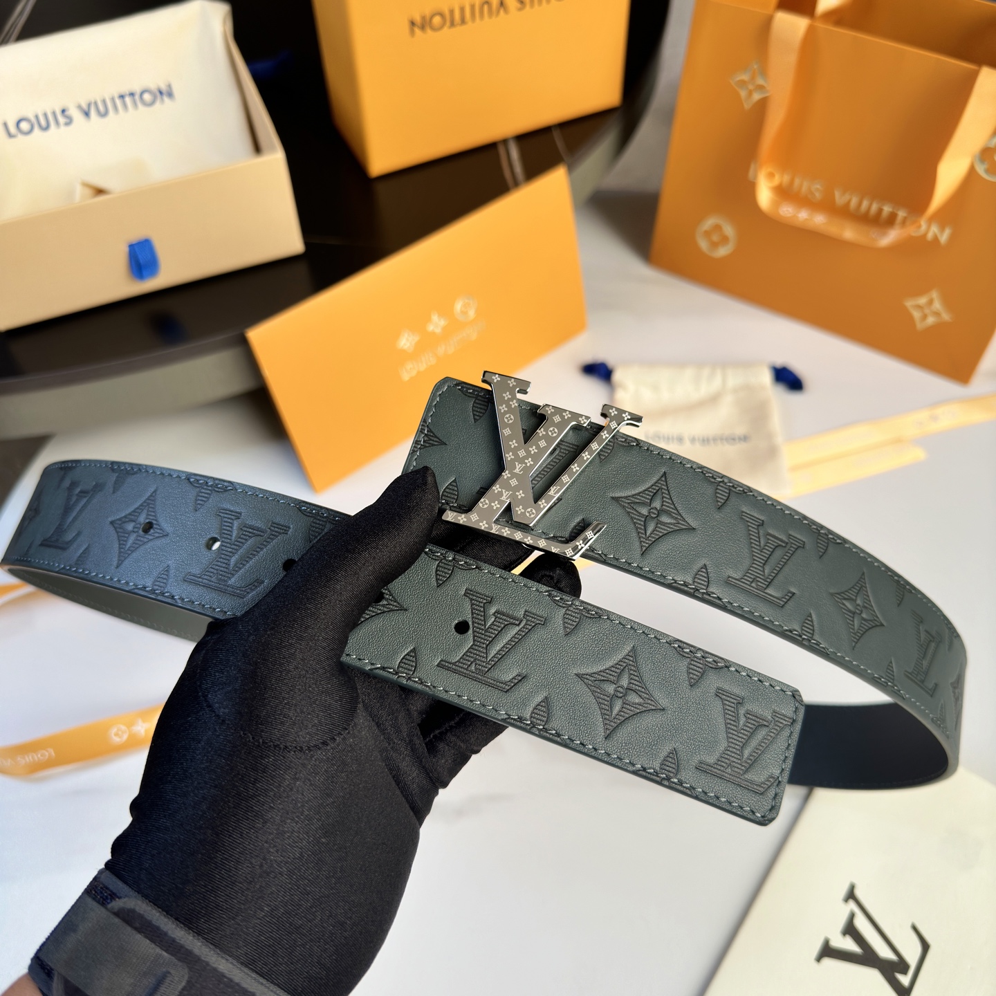 LOUIS VUITTON 原版包裝➕1.0 幅広の40mmデザイン