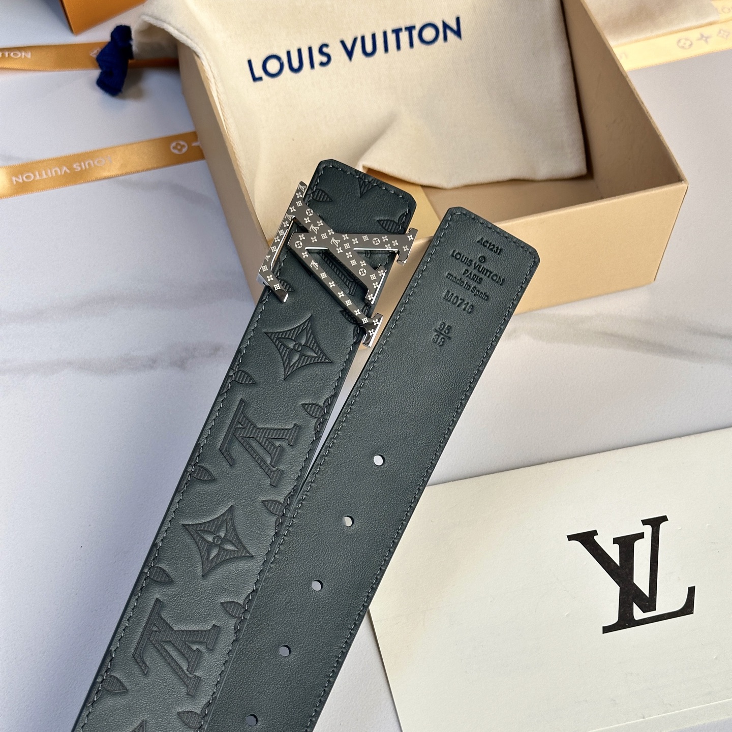 LOUIS VUITTON 原版包裝➕1.0 幅広の40mmデザイン