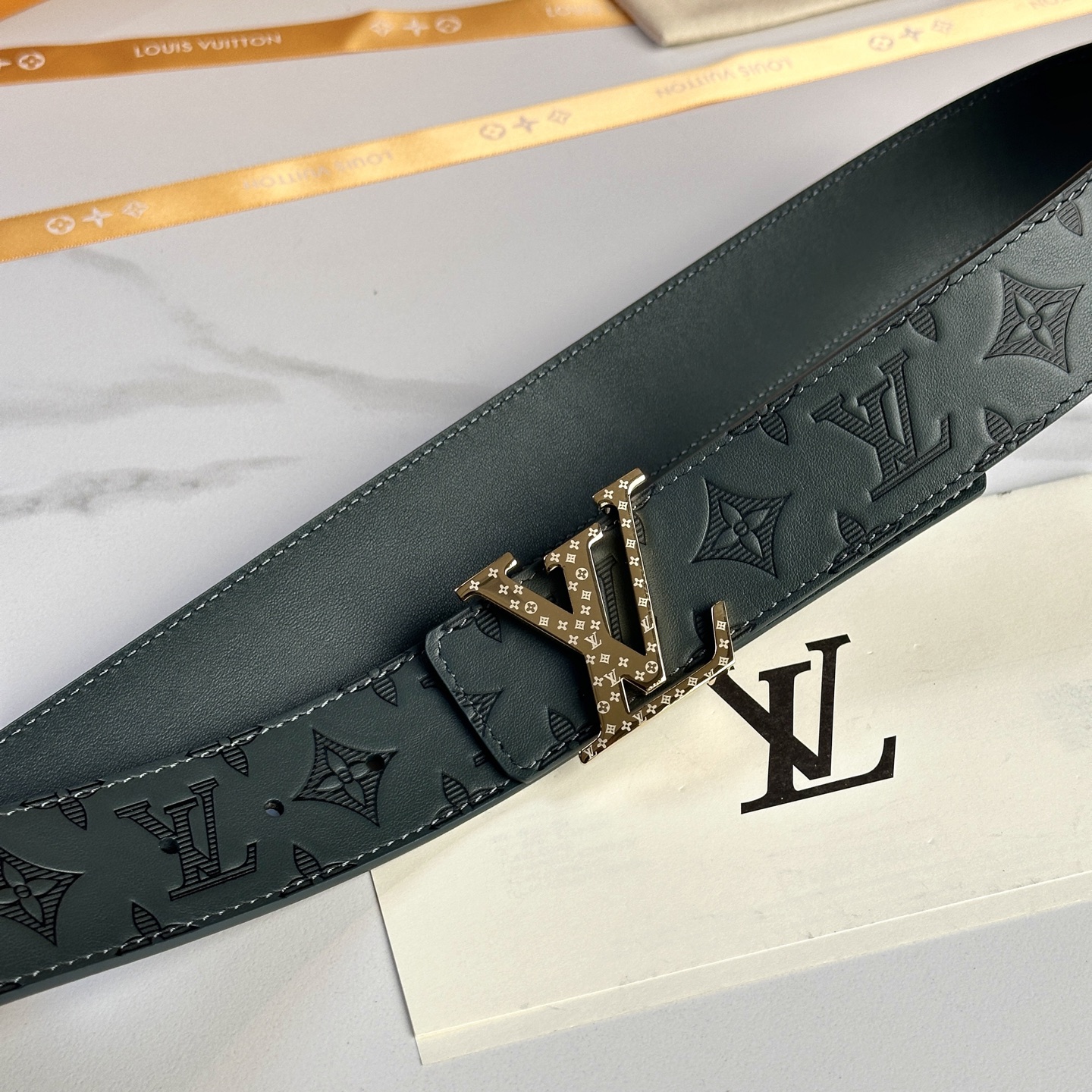 LVMH ルイ・ヴィトン 最新版 40mm幅 ベルト