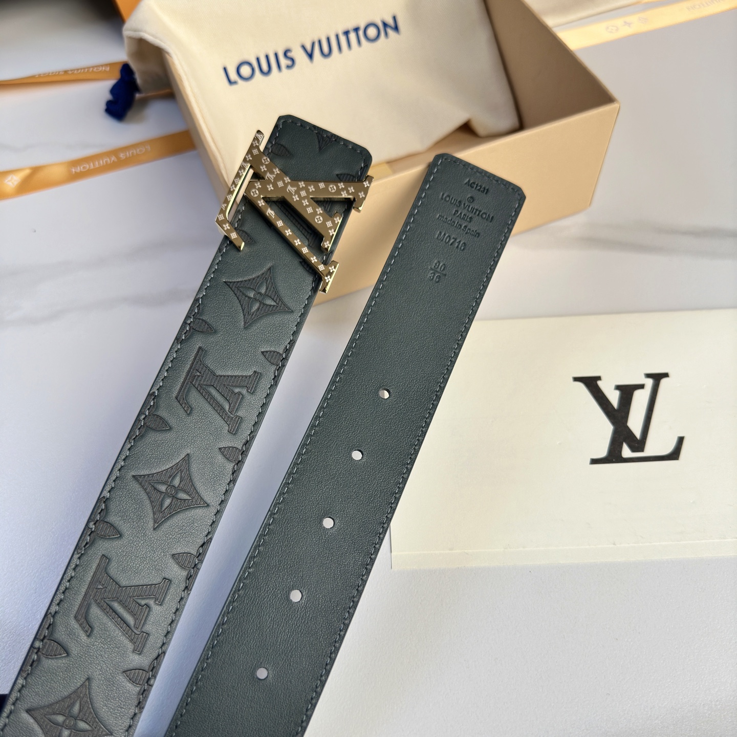 LVMH ルイ・ヴィトン 最新版 40mm幅 ベルト