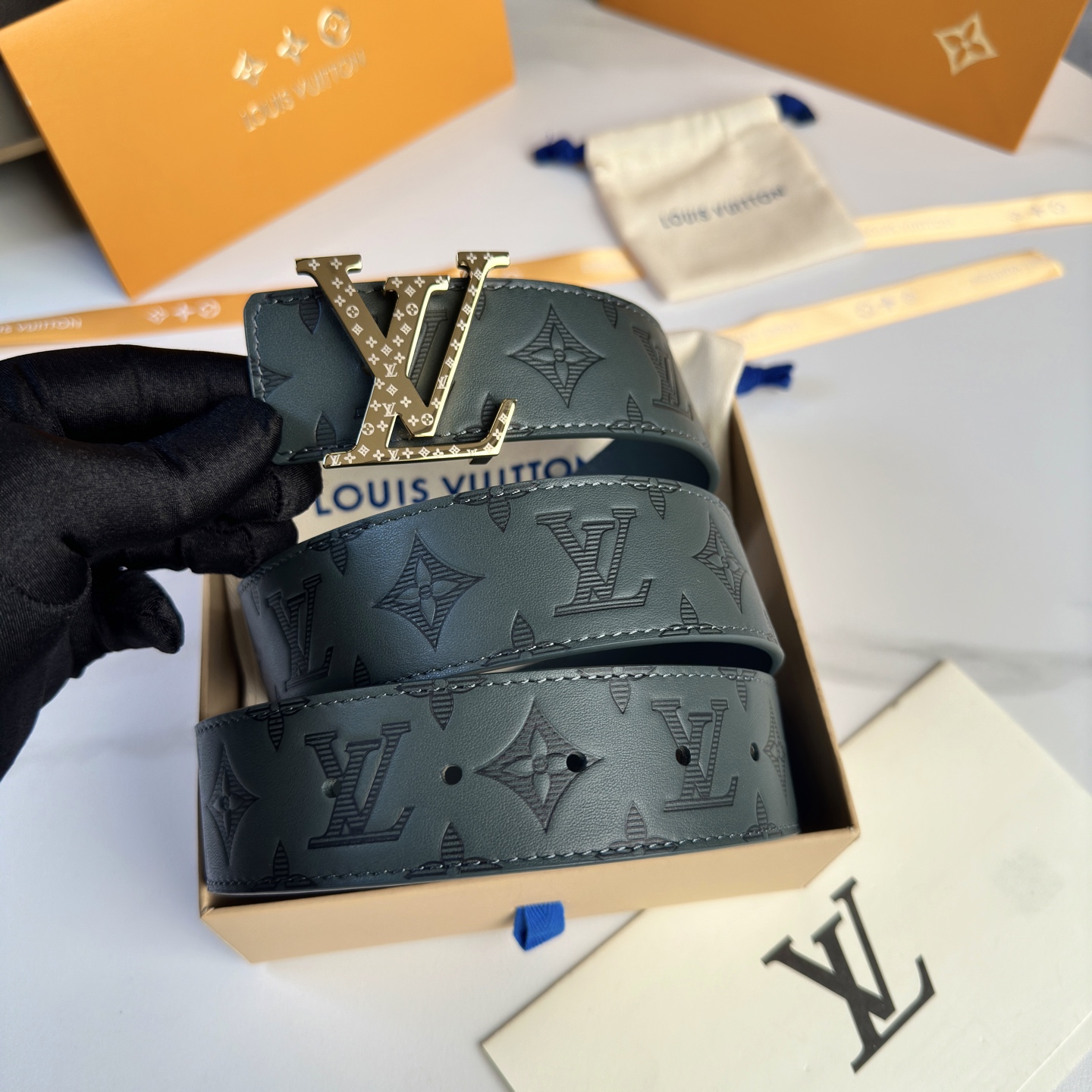 LVMH ルイ・ヴィトン 最新版 40mm幅 ベルト