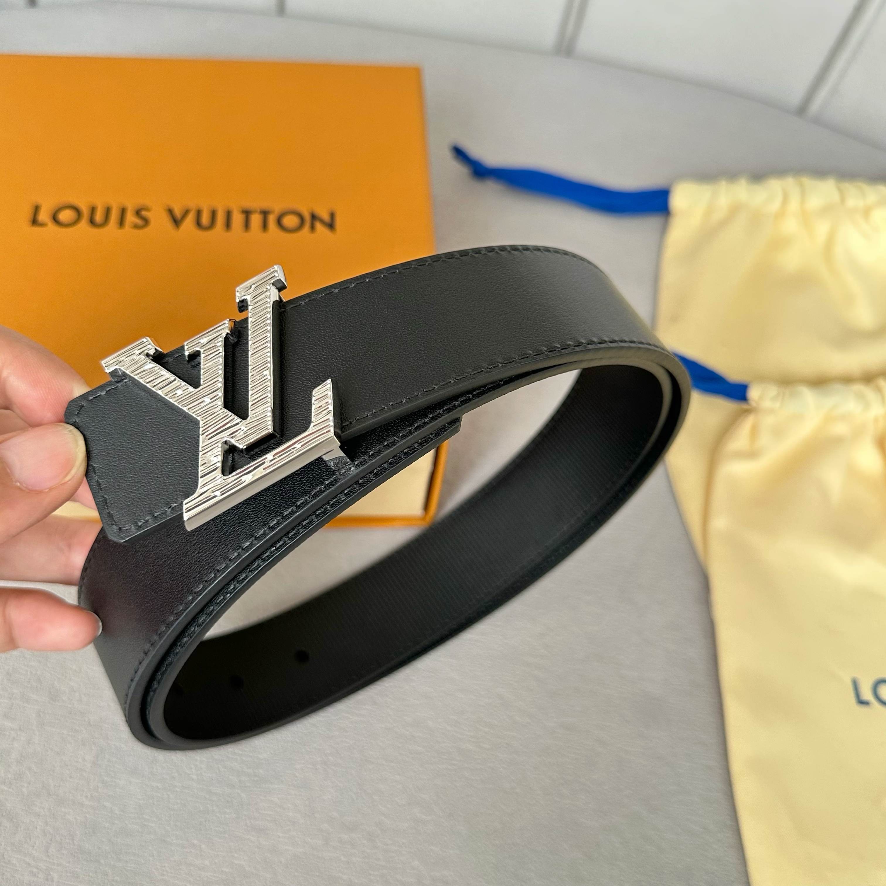 L0UIS VUITT0N 驢家原單腰帶 - 両面使用可能な35mm幅のスタイリッシュなベルト