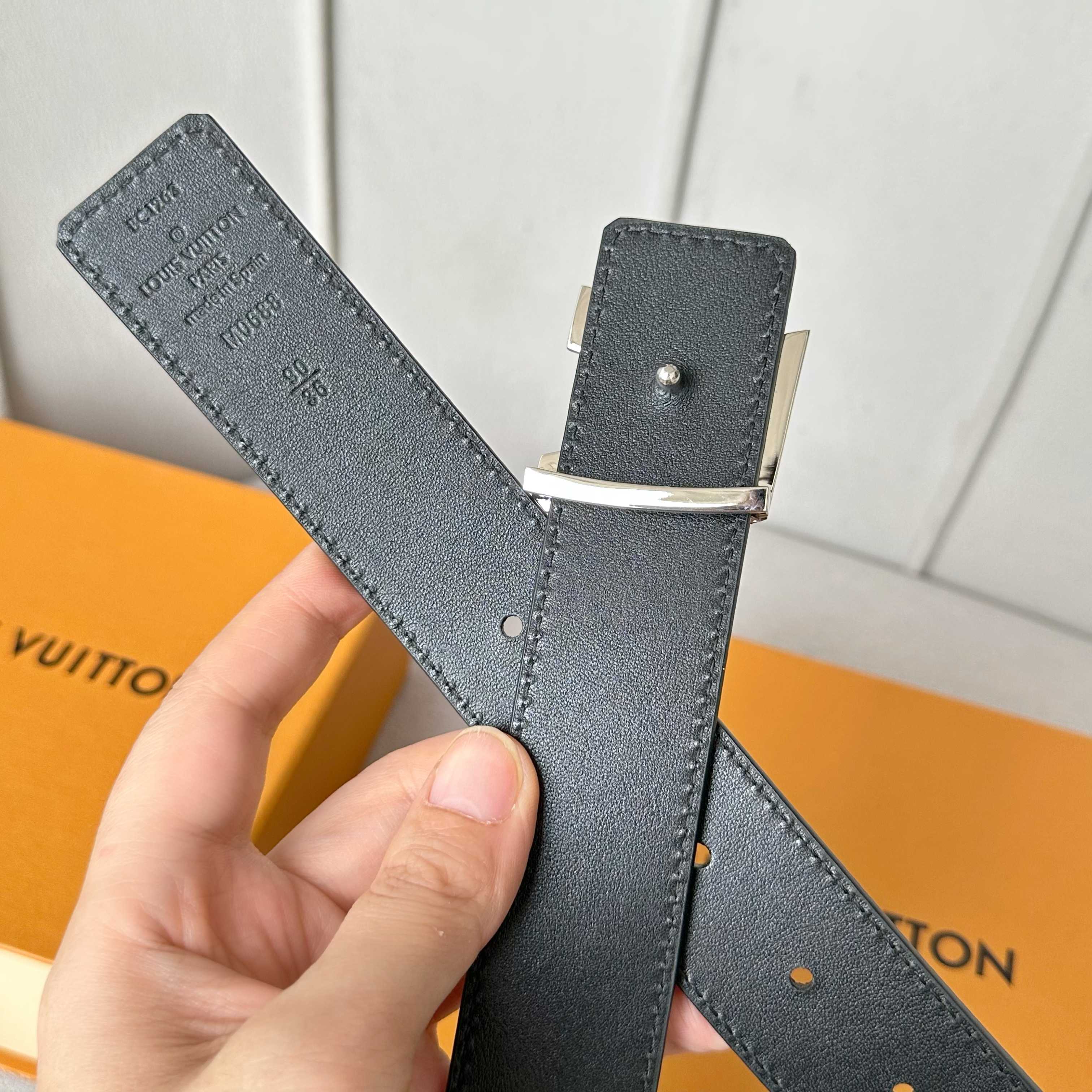 L0UIS VUITT0N 驢家原單腰帶 - 両面使用可能な35mm幅のスタイリッシュなベルト