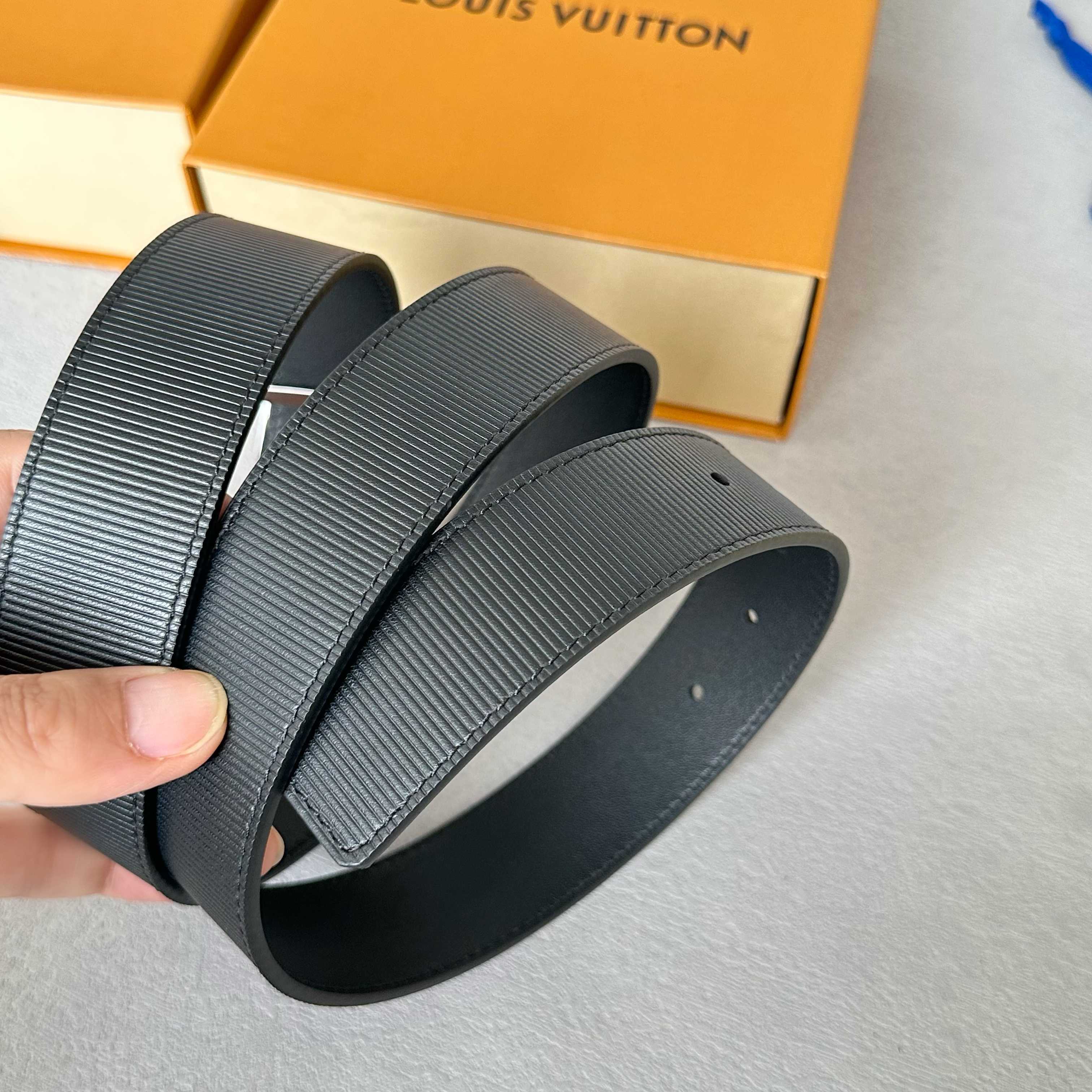 LOUIS VUITTON 驢家原單腰帶 双面可用 35mm幅