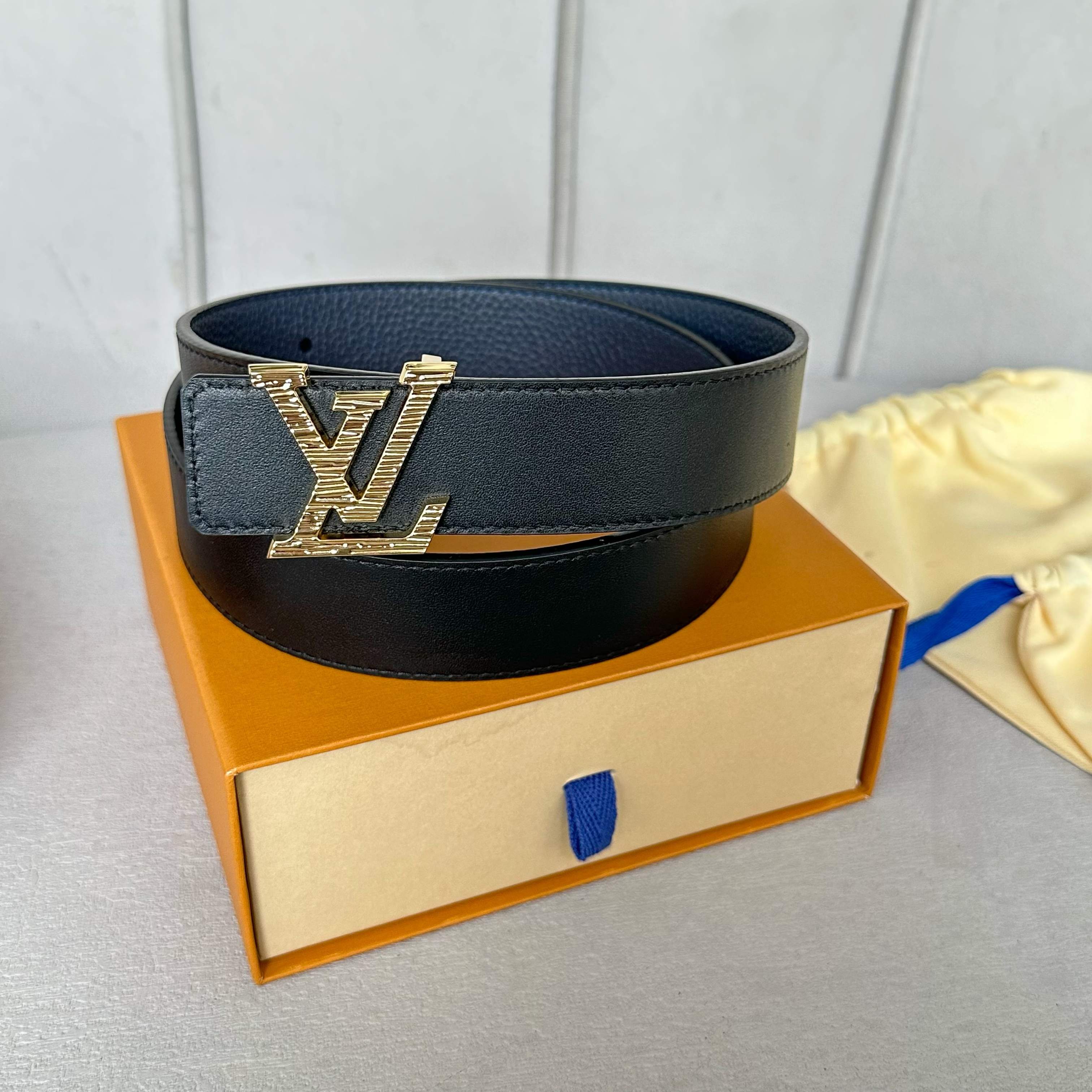 L0UIS VUITT0N 原版包裝➕1.0 驢家原單腰帶 35mm