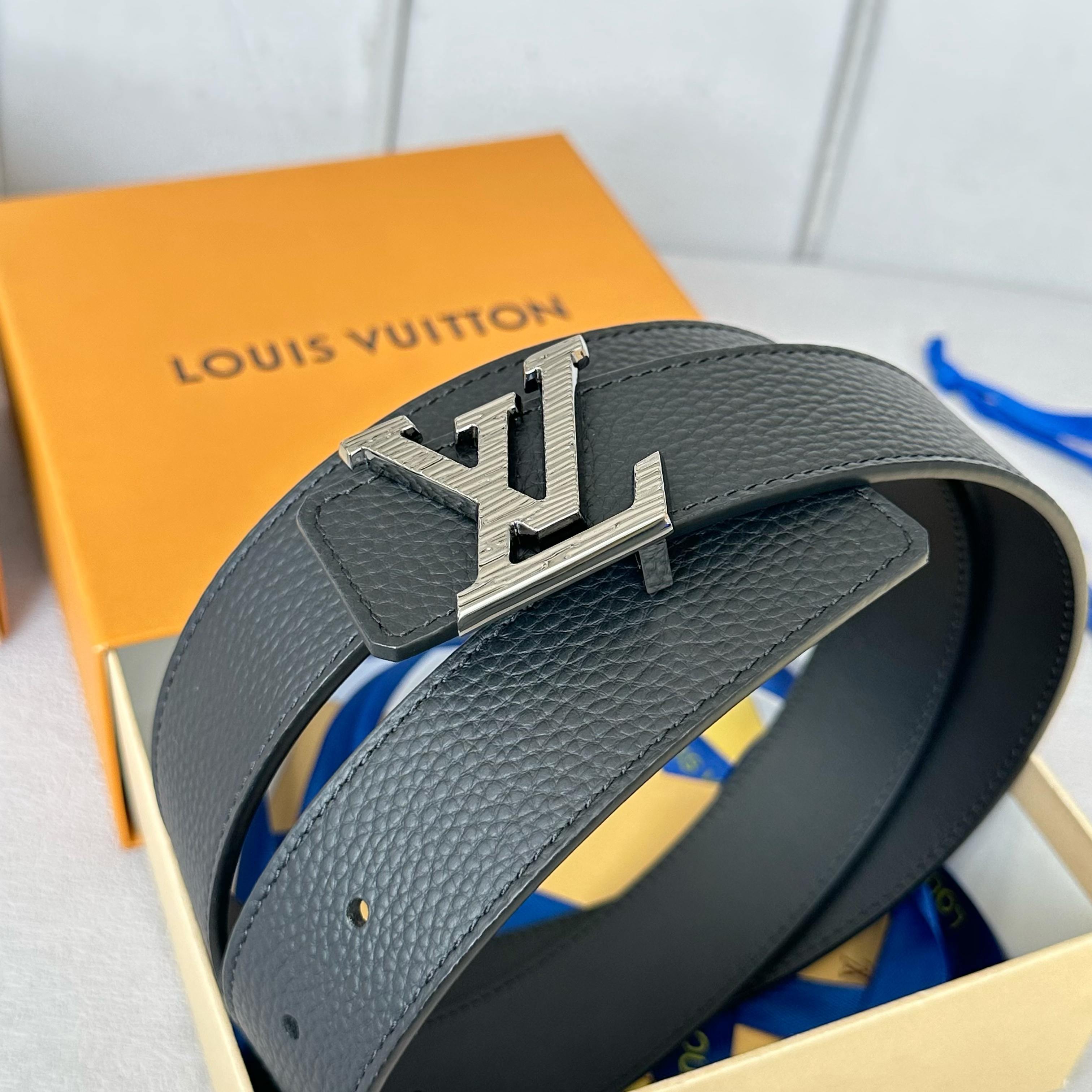 L0UIS VUITT0N 原版包裝双面腰帶 35mm