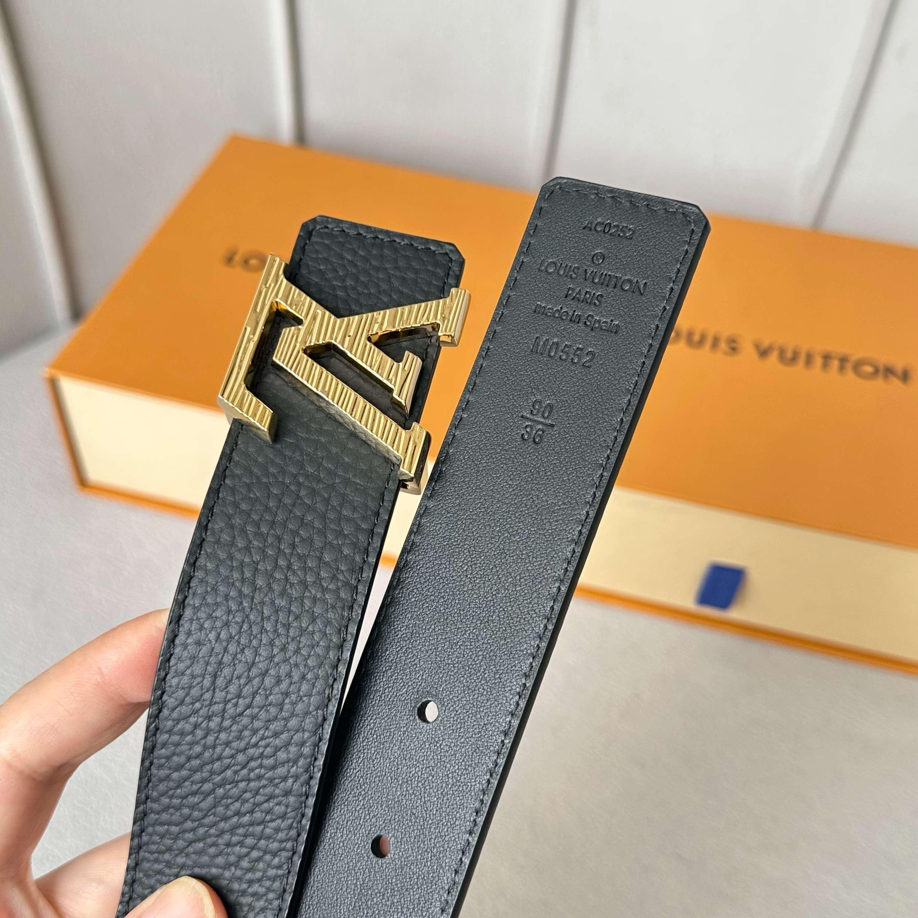 L0UIS VUITT0N 驢家原單腰帶 双面デザインの35mm幅