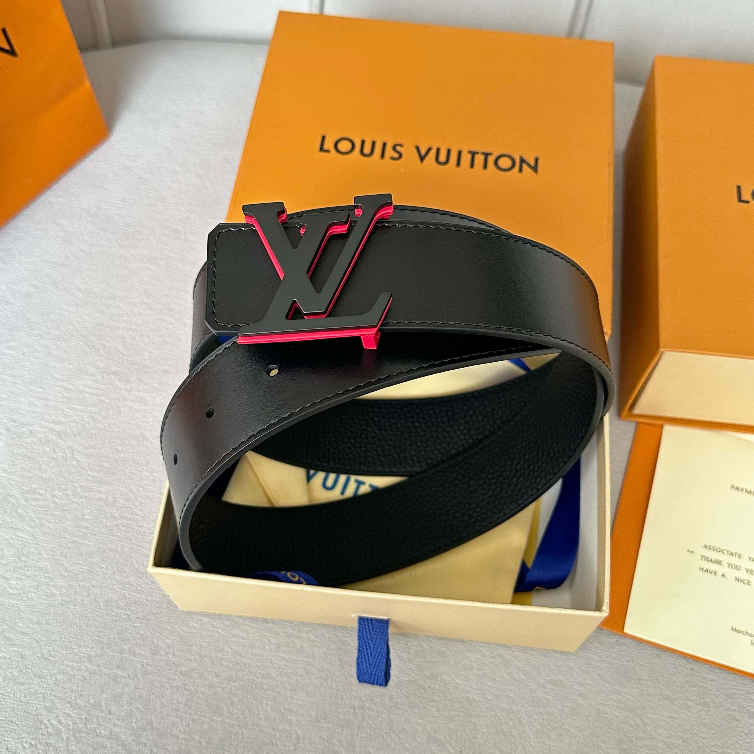 L0UIS VUITT0N 原版包裝➕1.0 - 最新型字母搭扣と柔らかい小牛皮底