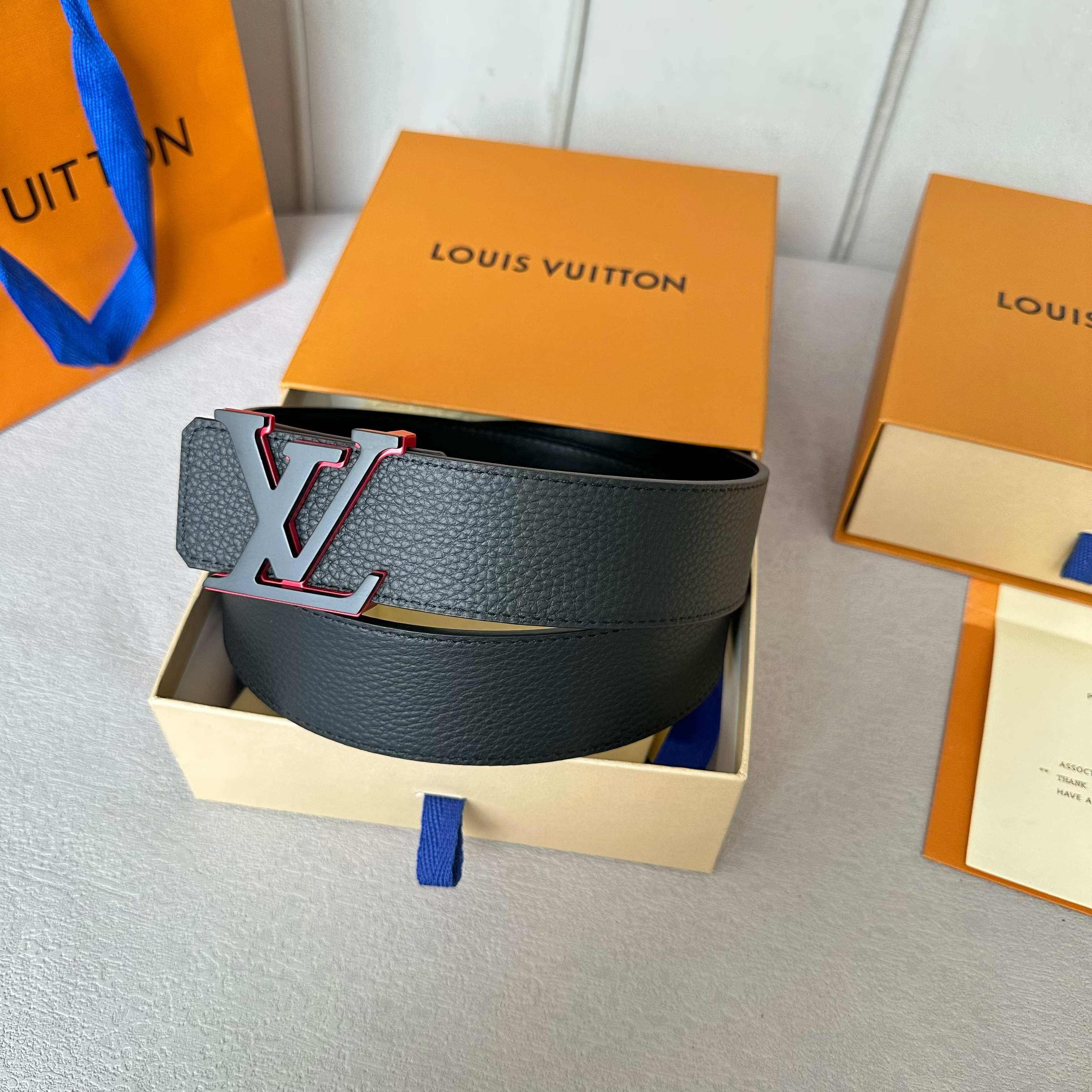 L0UIS VUITT0N 原版包裝➕1.0 - 最新型字母搭扣と柔らかい小牛皮底