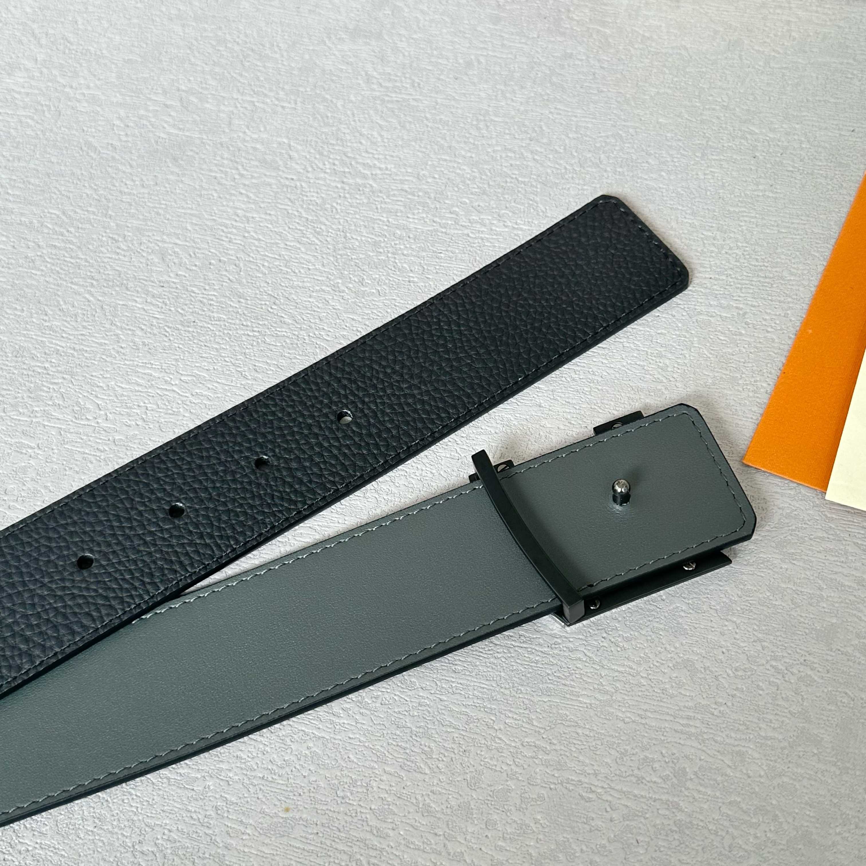 L0UIS VUITT0N 原版包裝 1.0 最新版 40mm 幅のシックなデザイン