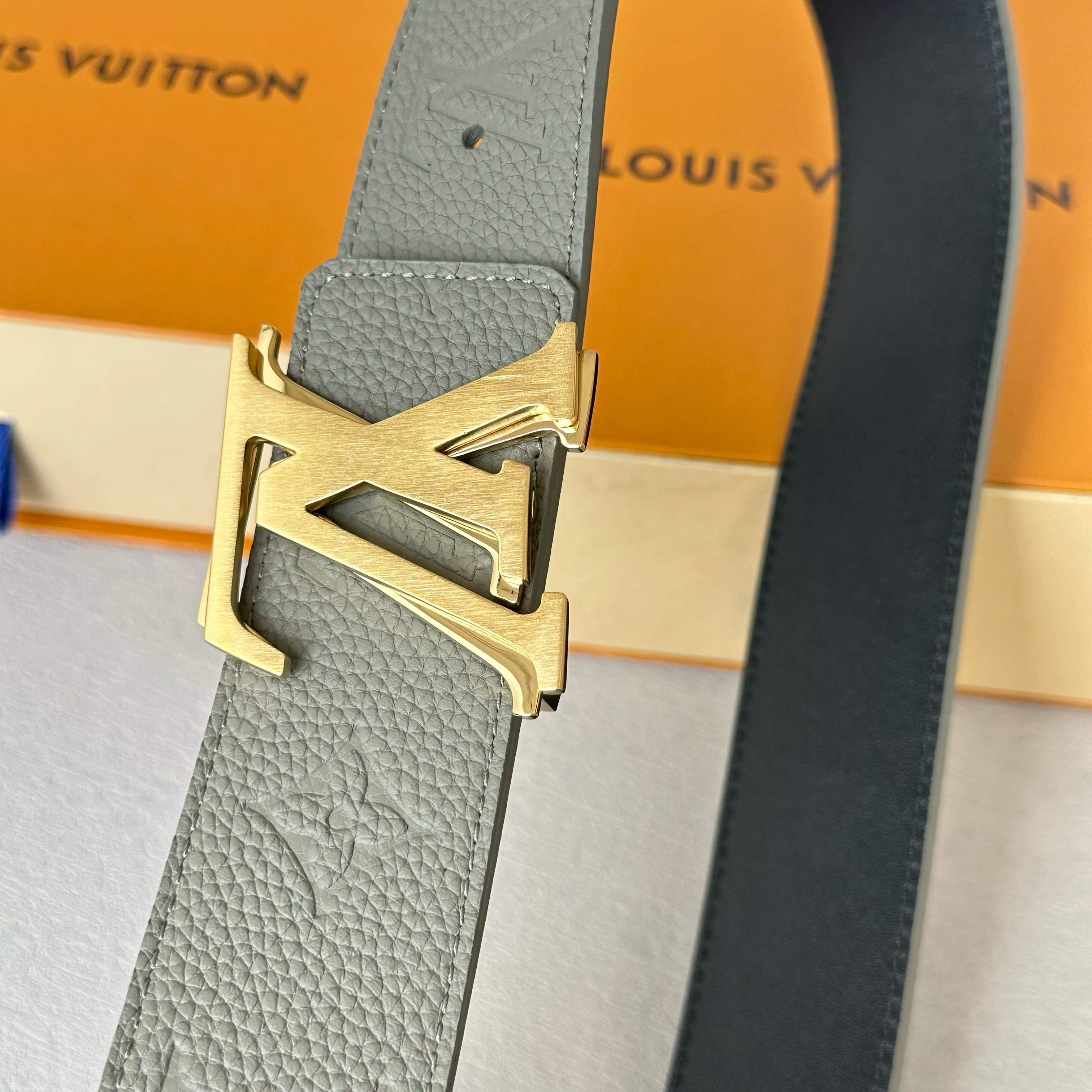 L0UIS VUITT0N 原版包裝➕1.0 幅広なデザインと新型字母搭扣