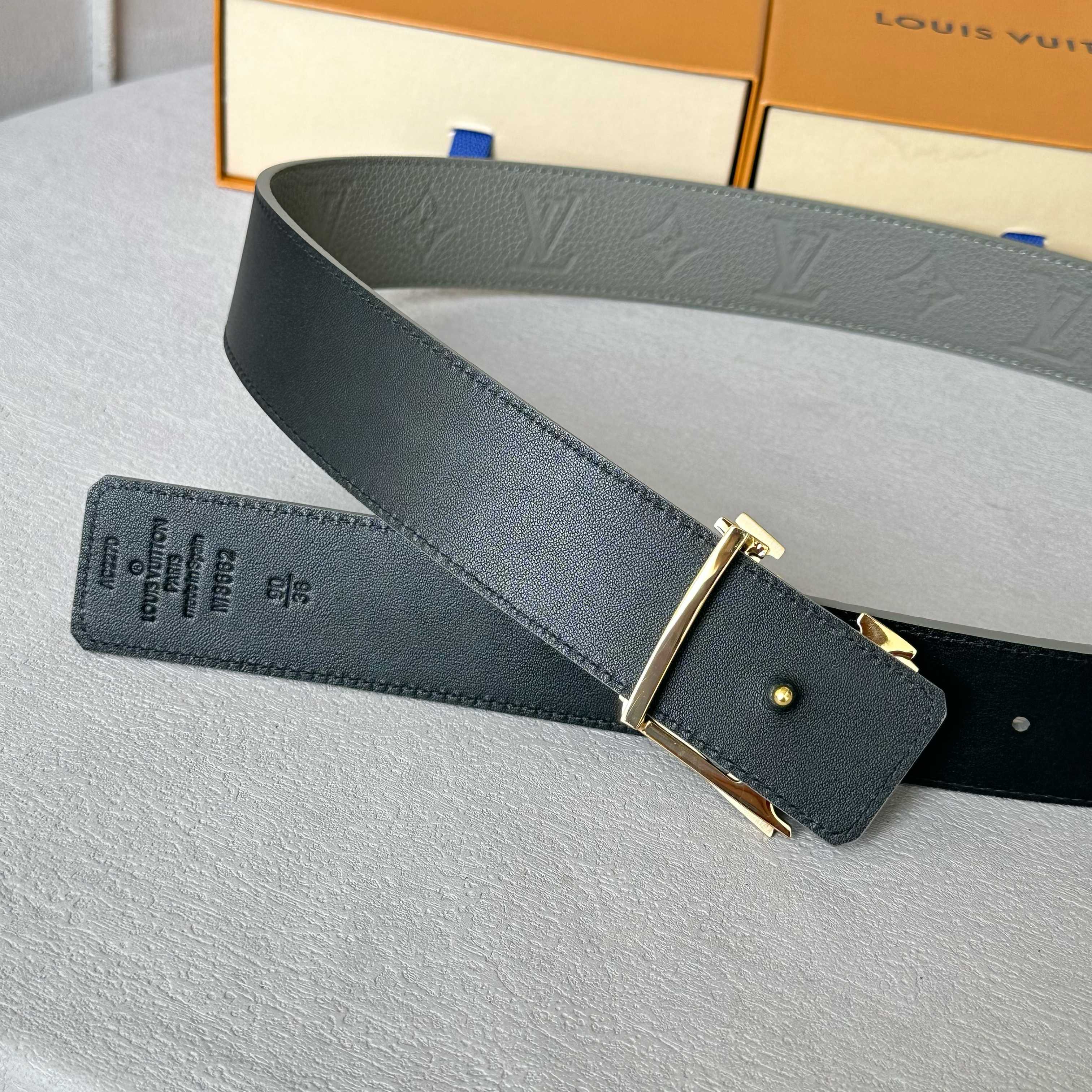 L0UIS VUITT0N 原版包裝➕1.0 幅広なデザインと新型字母搭扣