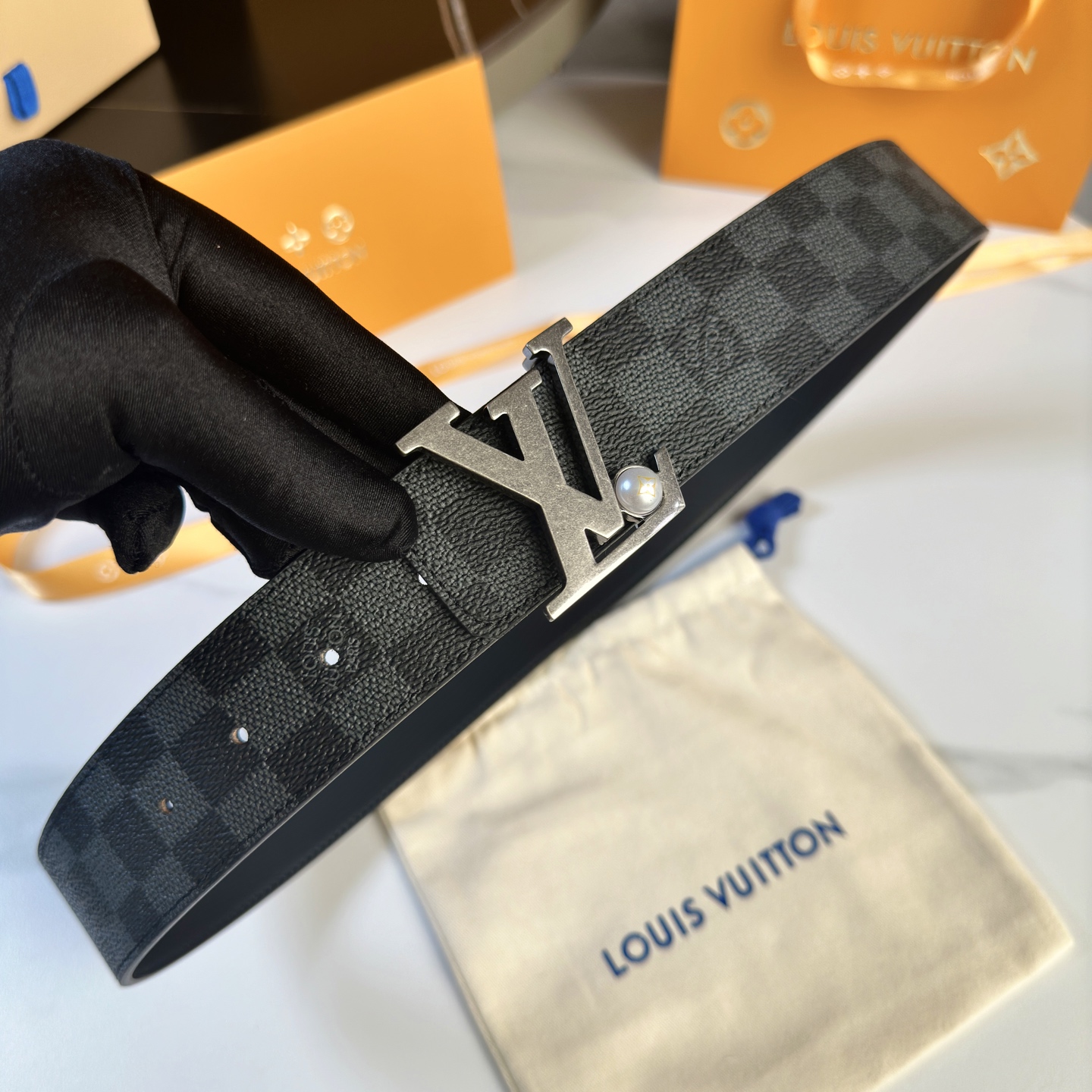 LVMHルイ・ヴィトン 原版包裝➕1.0 幅40mmの高級キャンバスバッグ