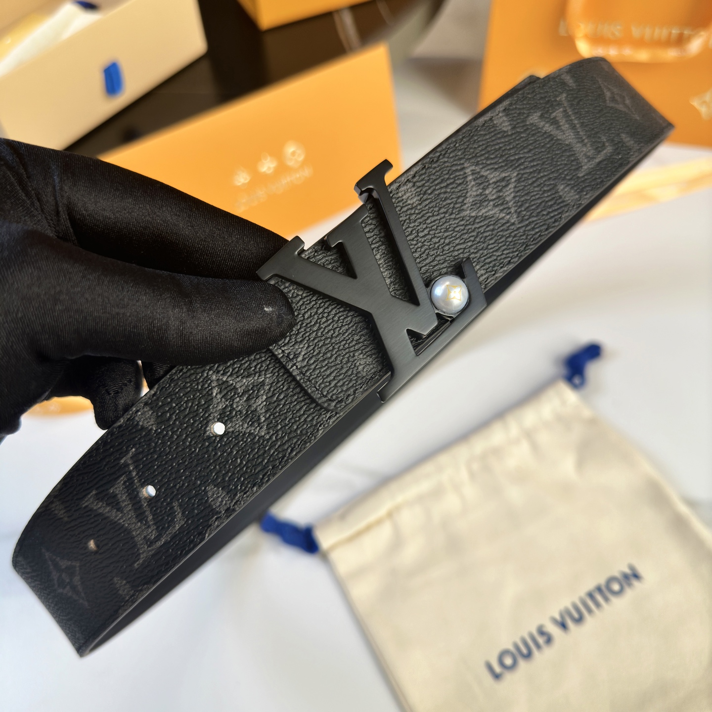 ルイ・ヴィトン 原版包裝➕1.0 40mm幅 精巧な帆布と小牛皮使用