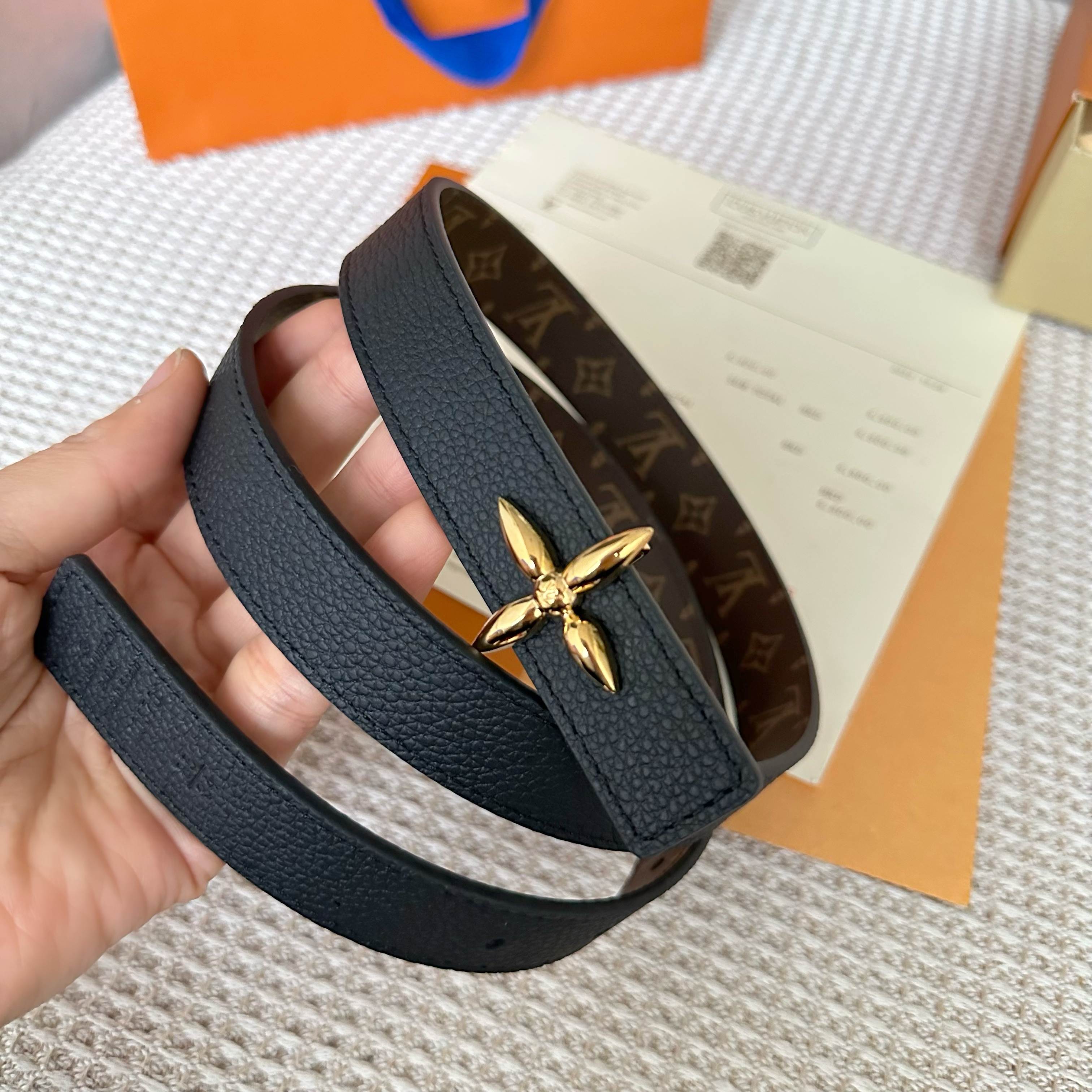 L0UIS VUITT0N P255 原版包裝 腰帶 - 定制帆布と多彩な五金