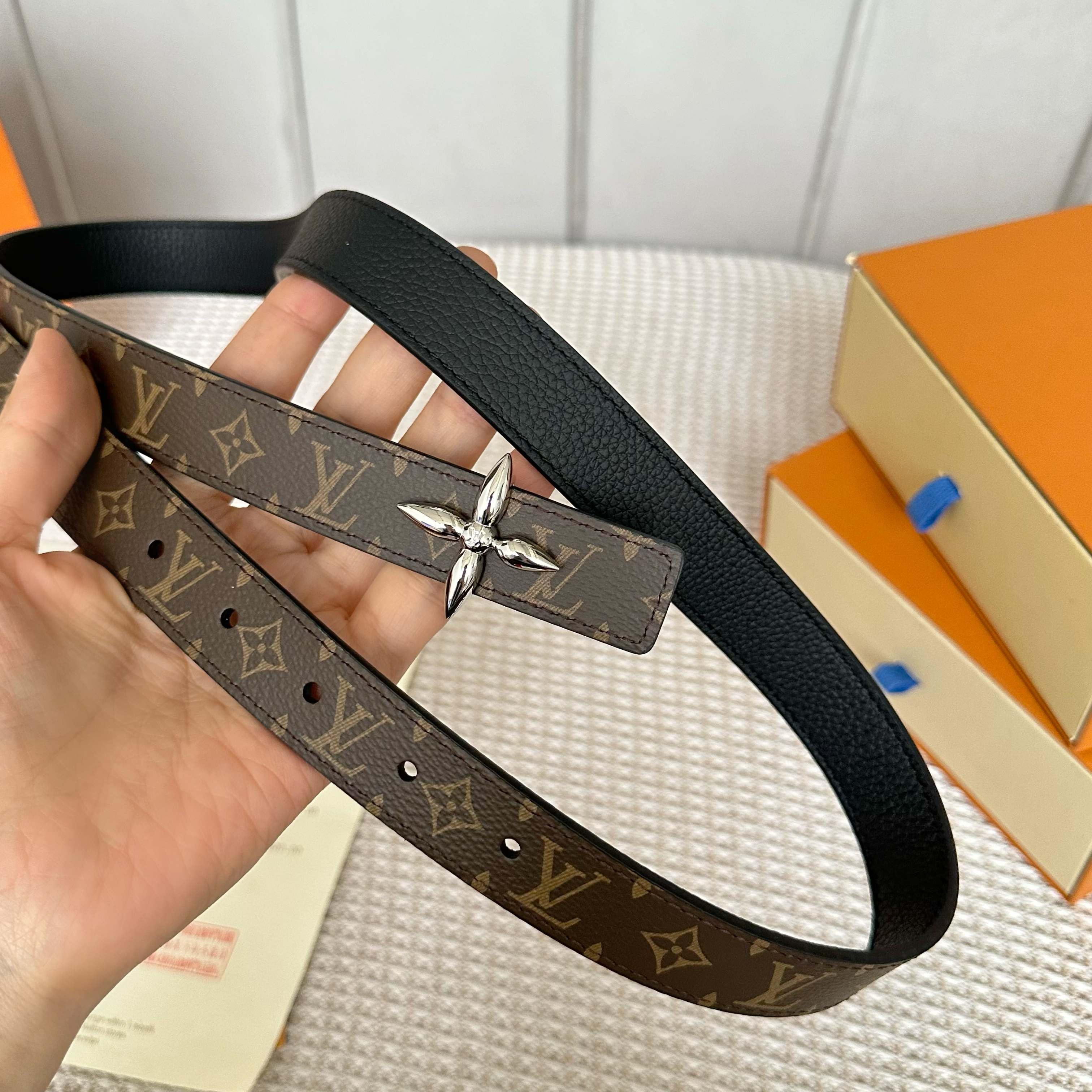 L0UIS VUITT0N P255【原版包裝➕1.0】ダブルサイドオリジナルベルト