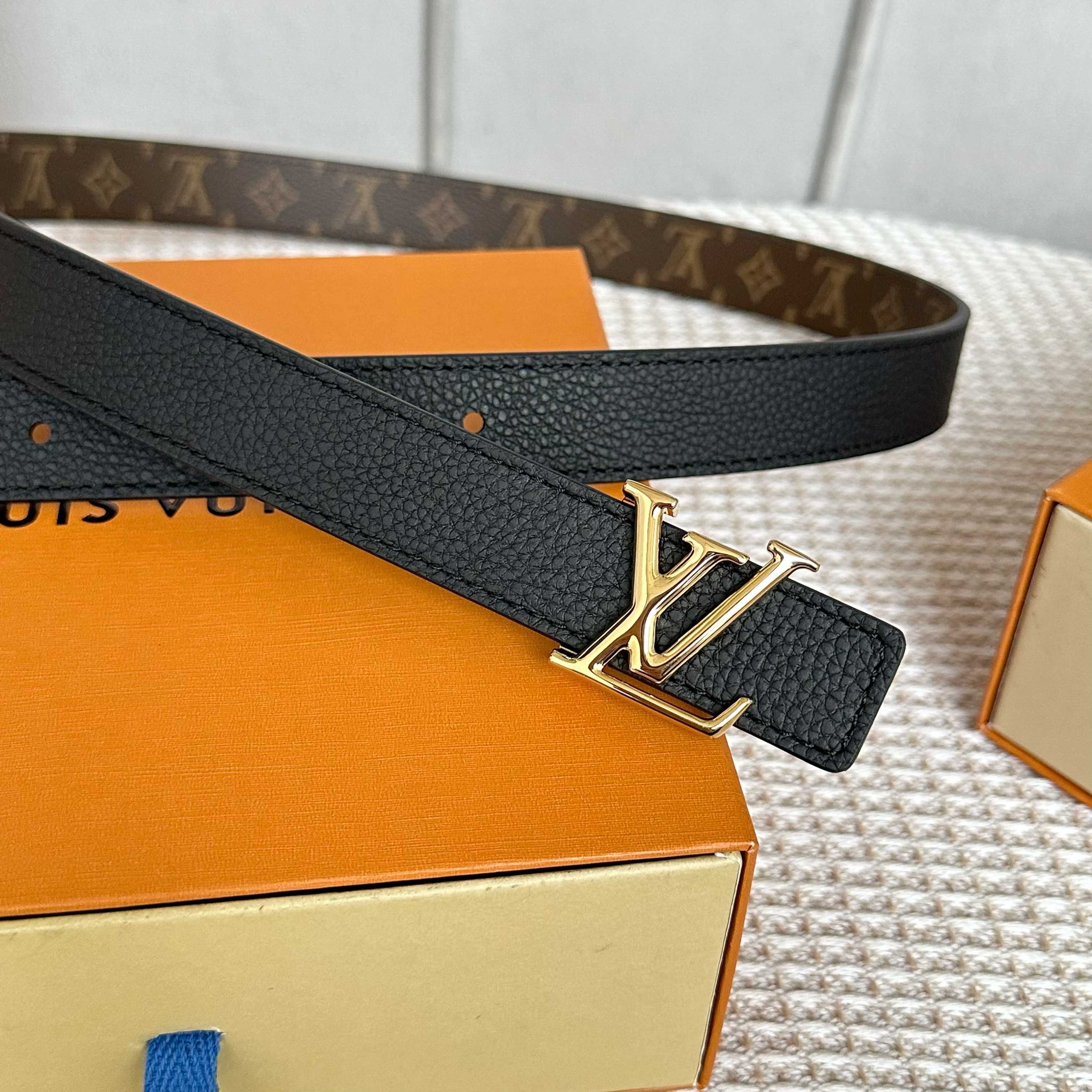 LOUIS VUITTON P255 原版包裝 レディース腰帶 25mm
