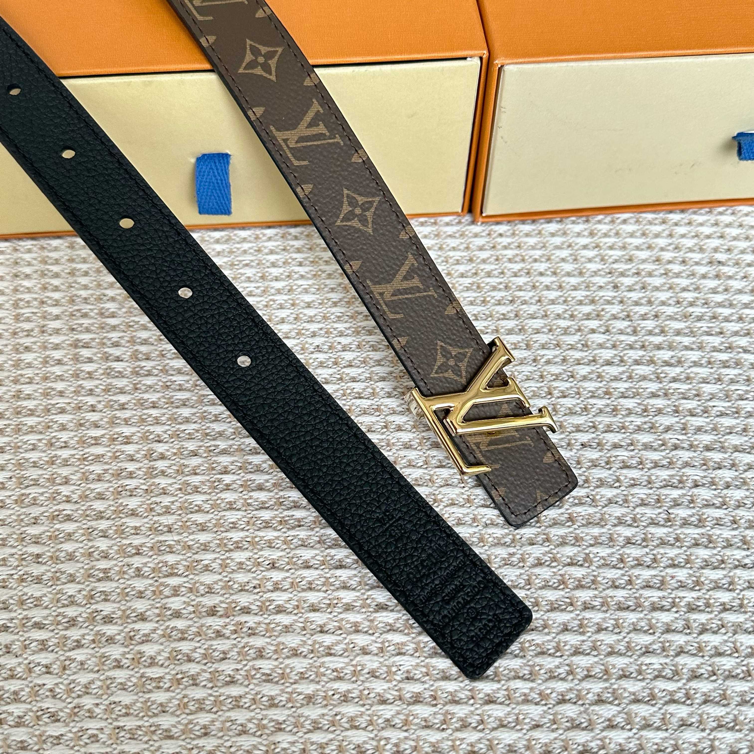 LOUIS VUITTON P255 原版包裝 レディース腰帶 25mm