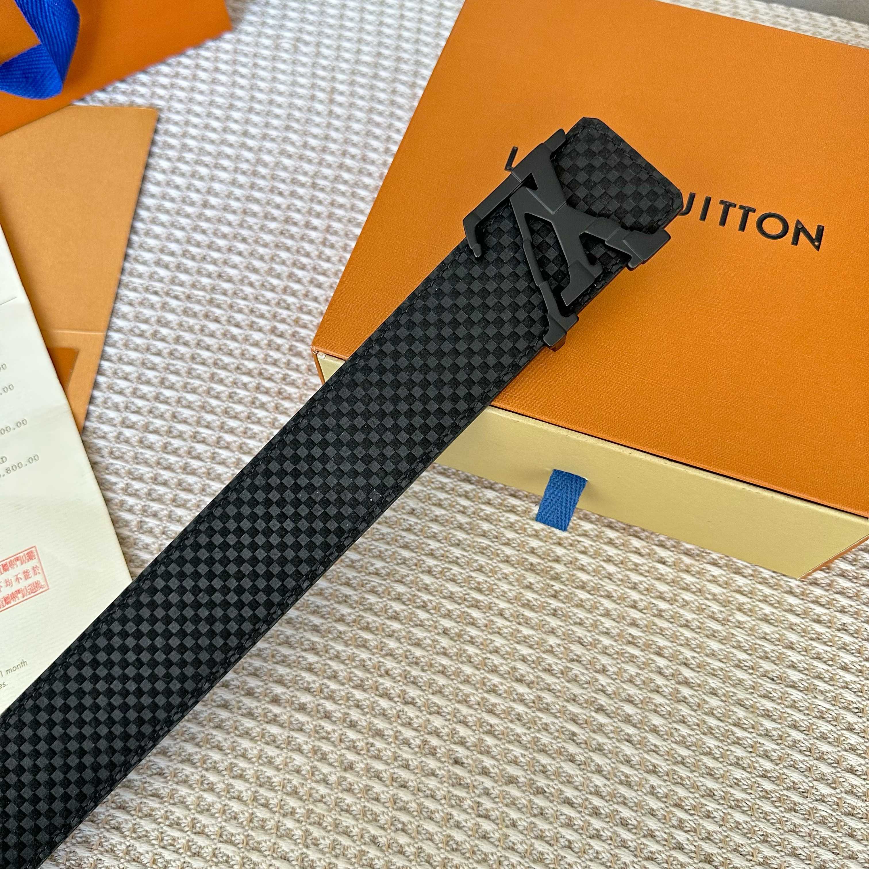 L0UIS VUITT0N P：255 原版包裝 40mm幅 小牛皮仕様