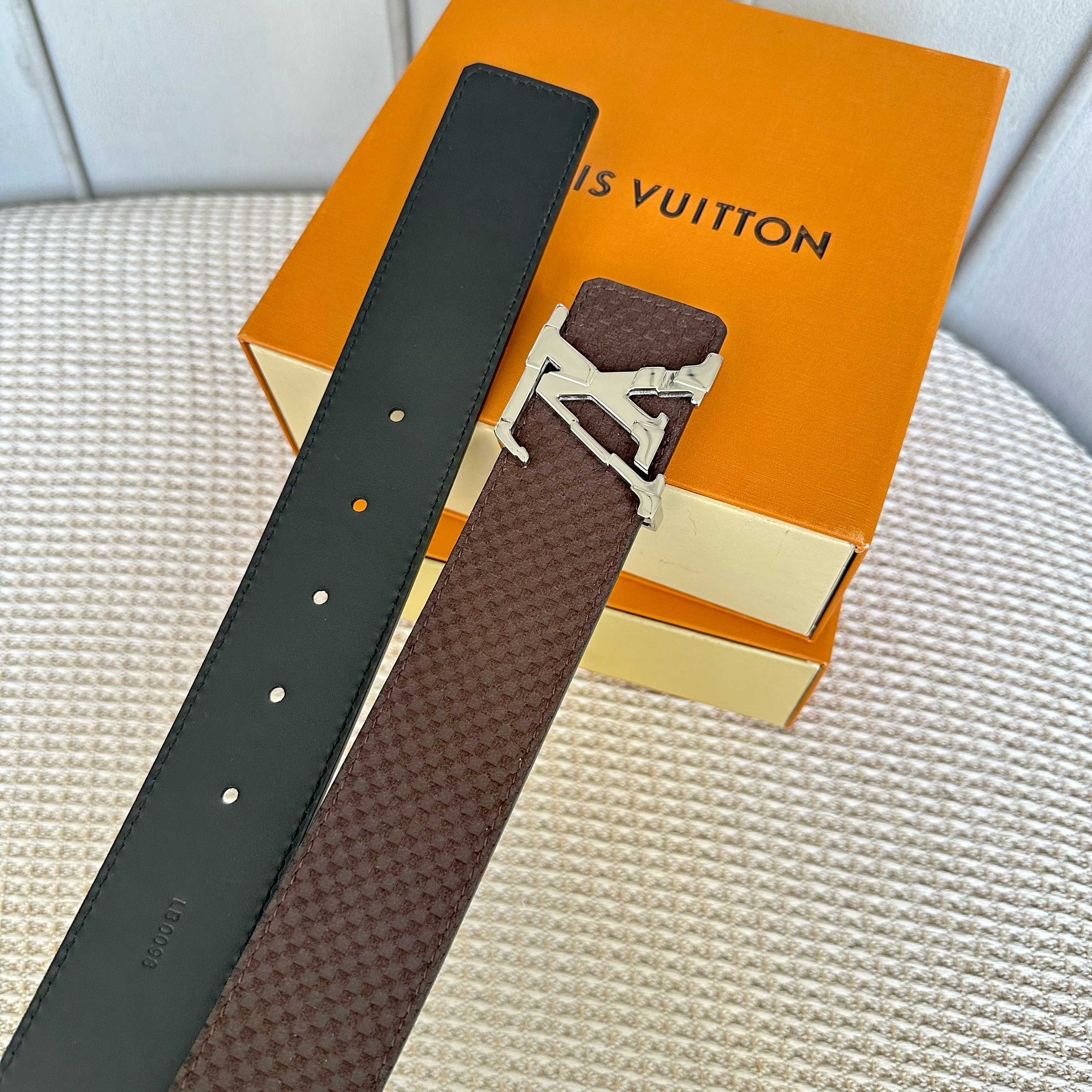 LOUIS VUITTON P：255 原版包裝 40mm幅 小牛皮仕様