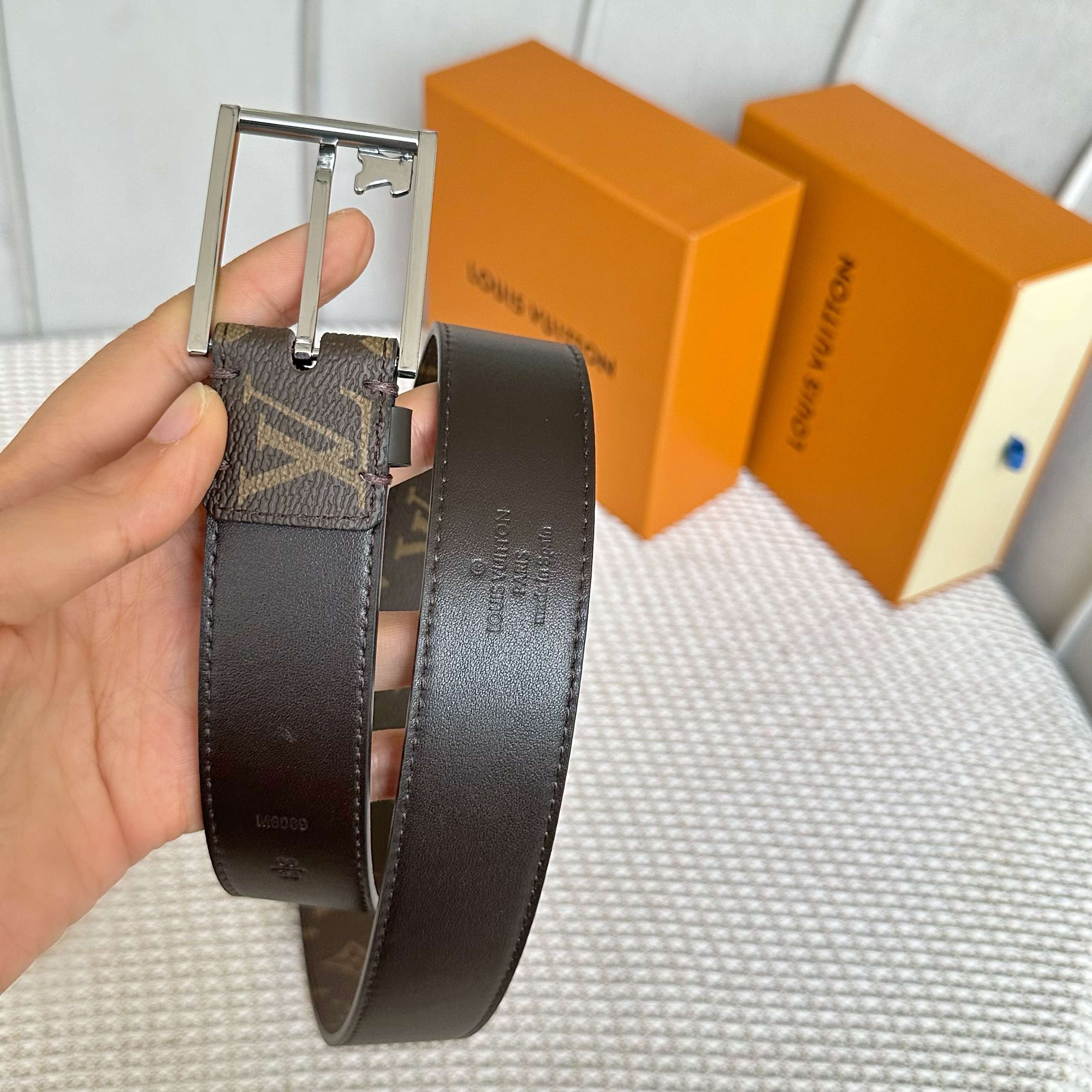 L0UIS VUITT0N P255 原版包装 男士腰帶 35mm幅広