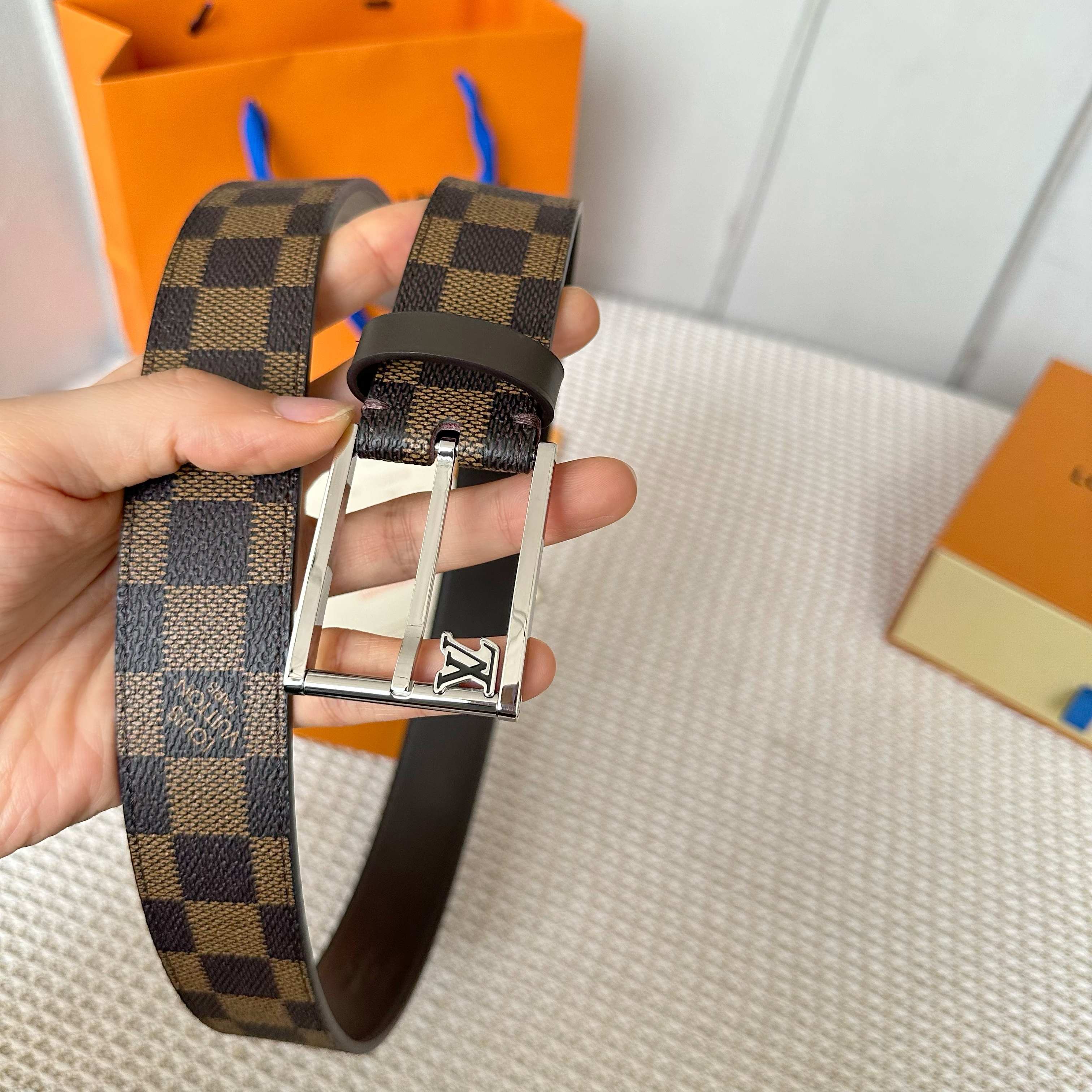 ルイ・ヴィトン P255 原版包装 男性用腰帯 幅35mm