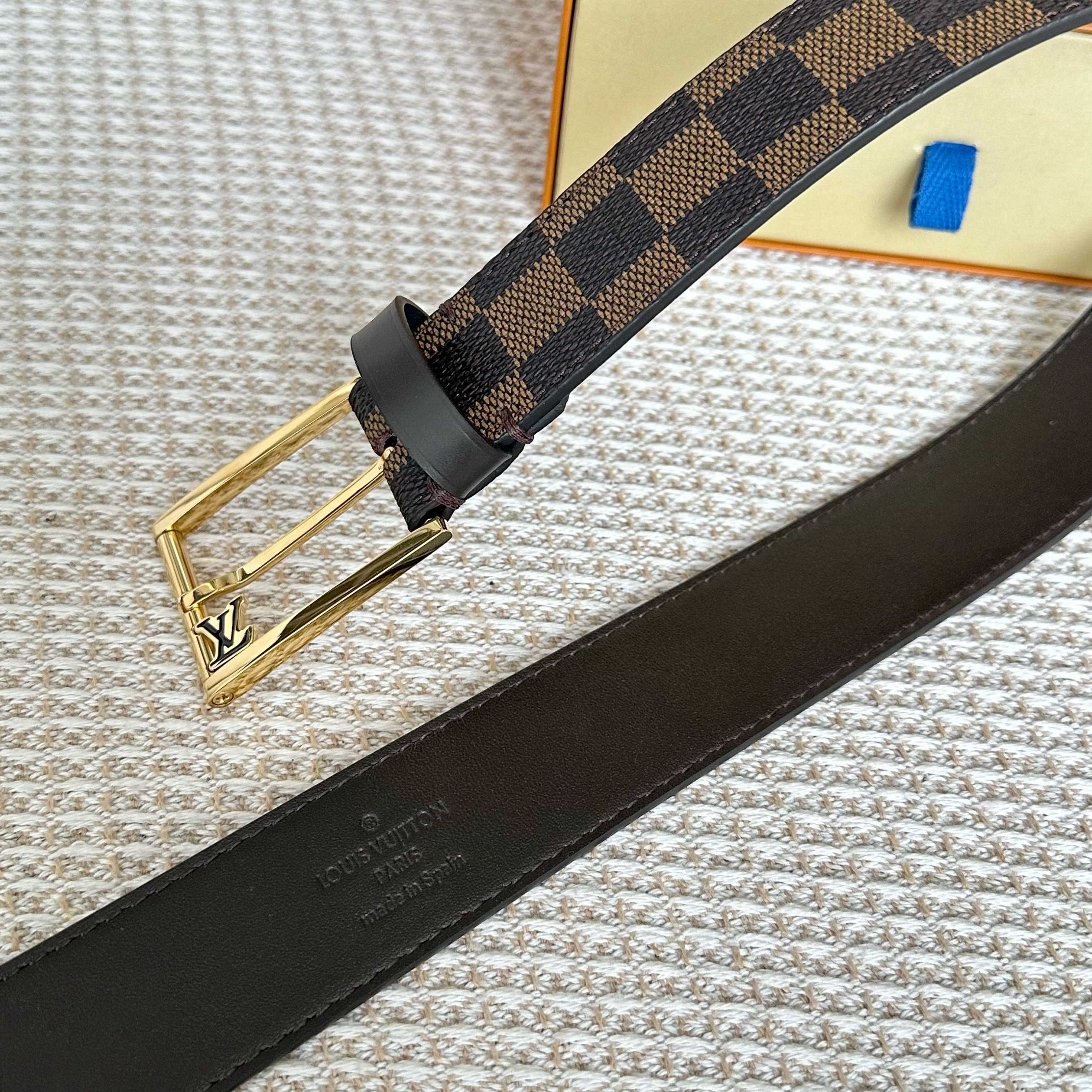 LouiS Vuitton P255 原版包装 男士双面レザー腰帶