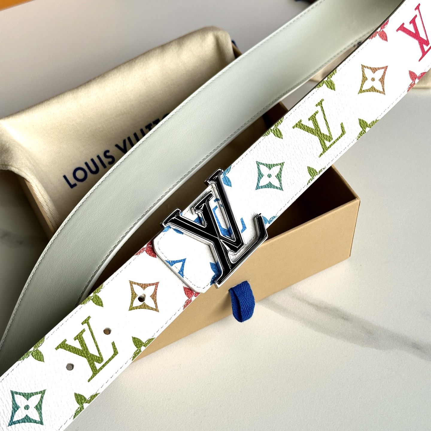 LOUIS VUITTON P：255 ベルト - 40mm 幅のクラシックデザイン