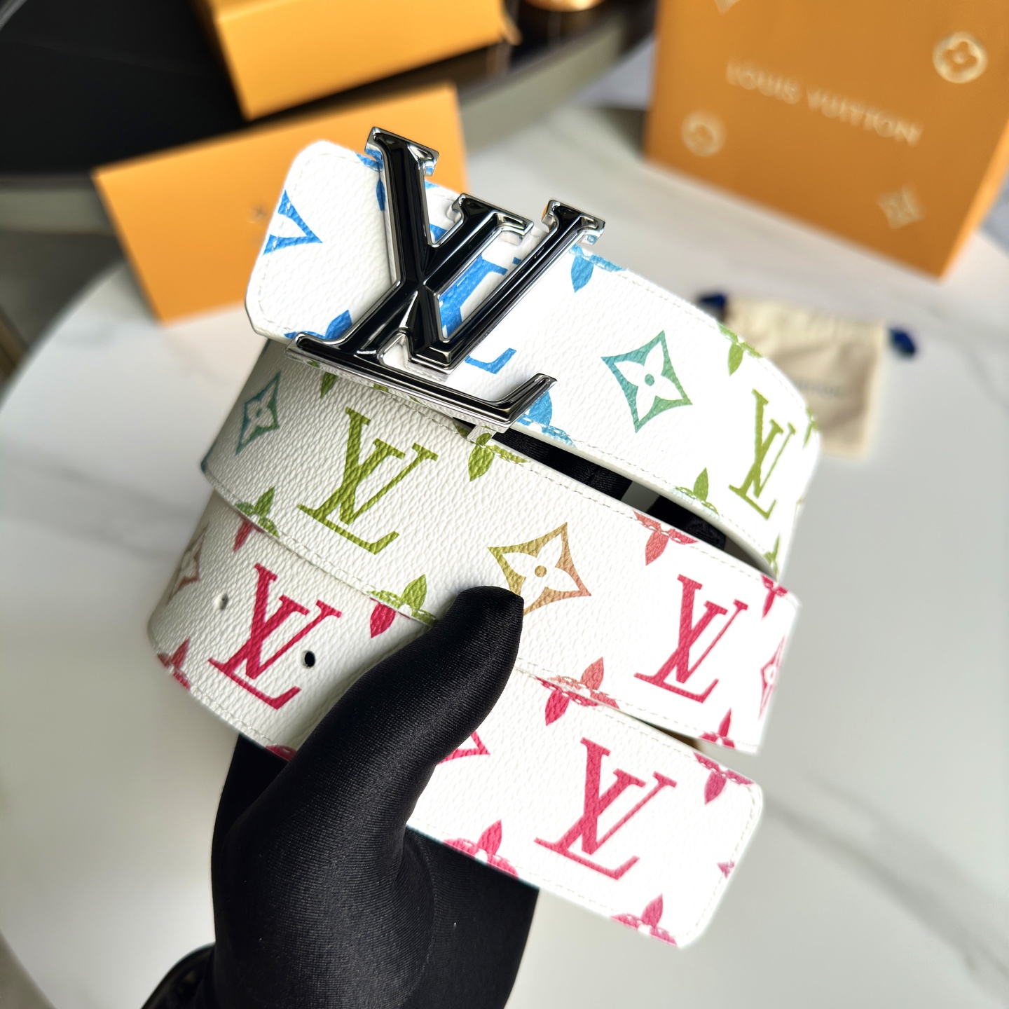 LOUIS VUITTON P：255 ベルト - 40mm 幅のクラシックデザイン