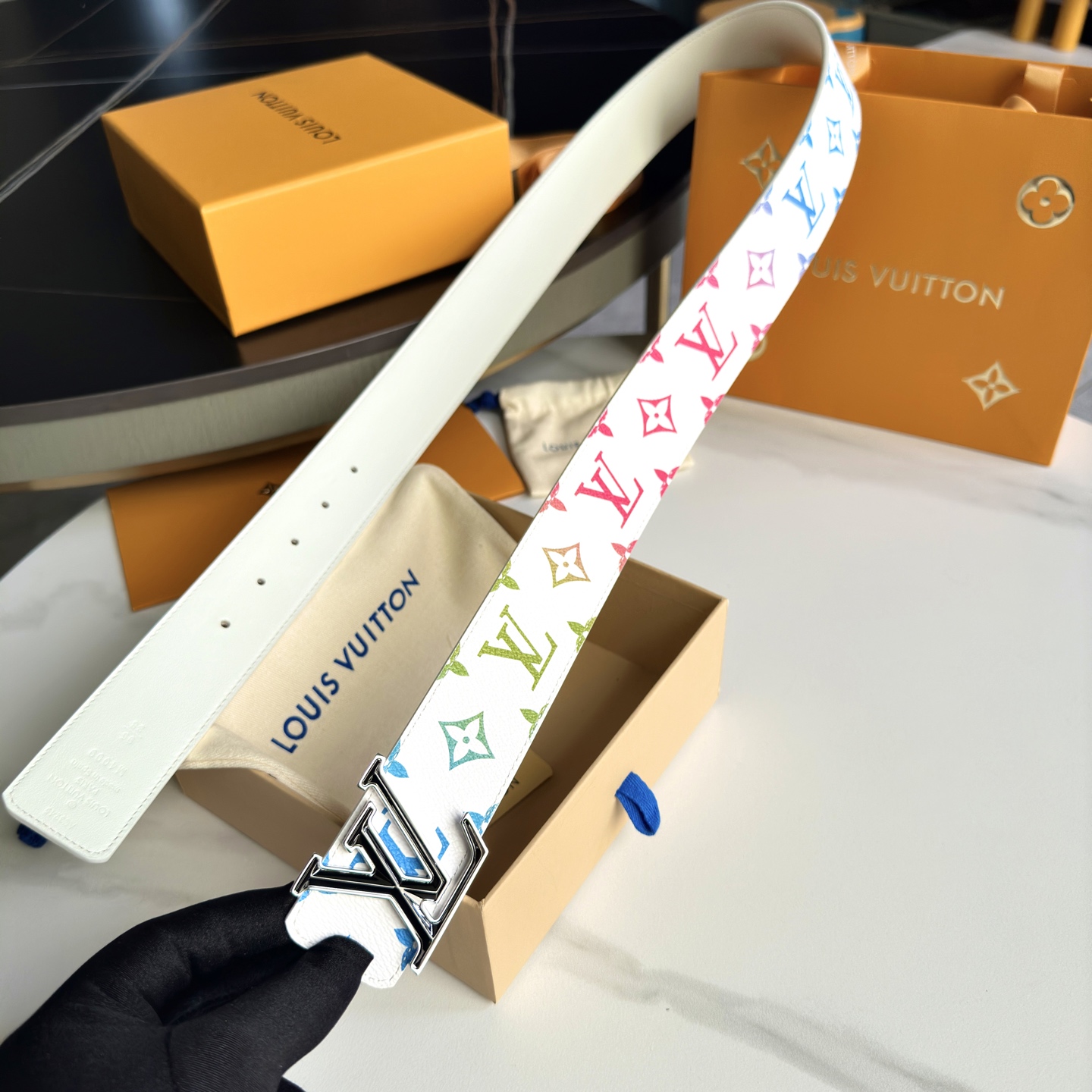 LOUIS VUITTON P：255 ベルト - 40mm 幅のクラシックデザイン