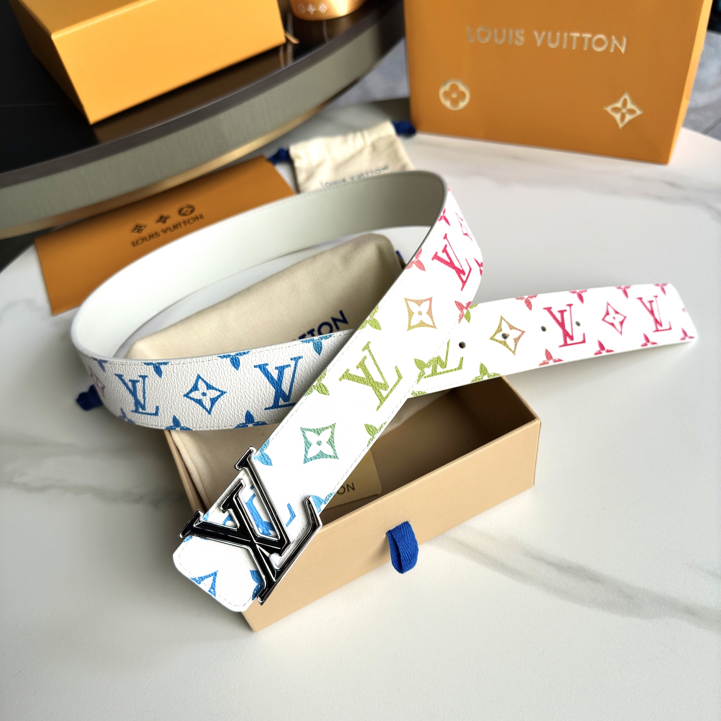 LOUIS VUITTON P：255 ベルト - 40mm 幅のクラシックデザイン