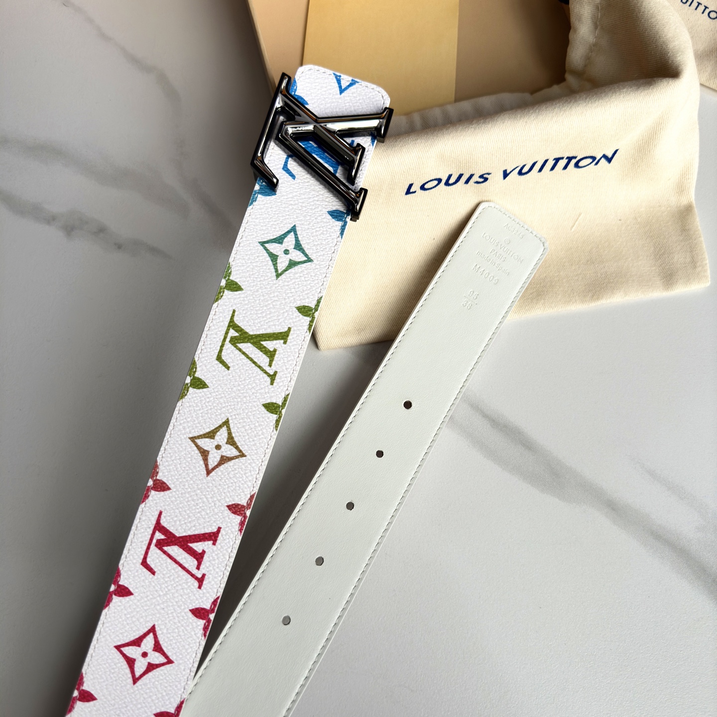 Loius Vuitton P：255 ベルト - カスタムキャンバス素材を使用したリバーシブルデザイン