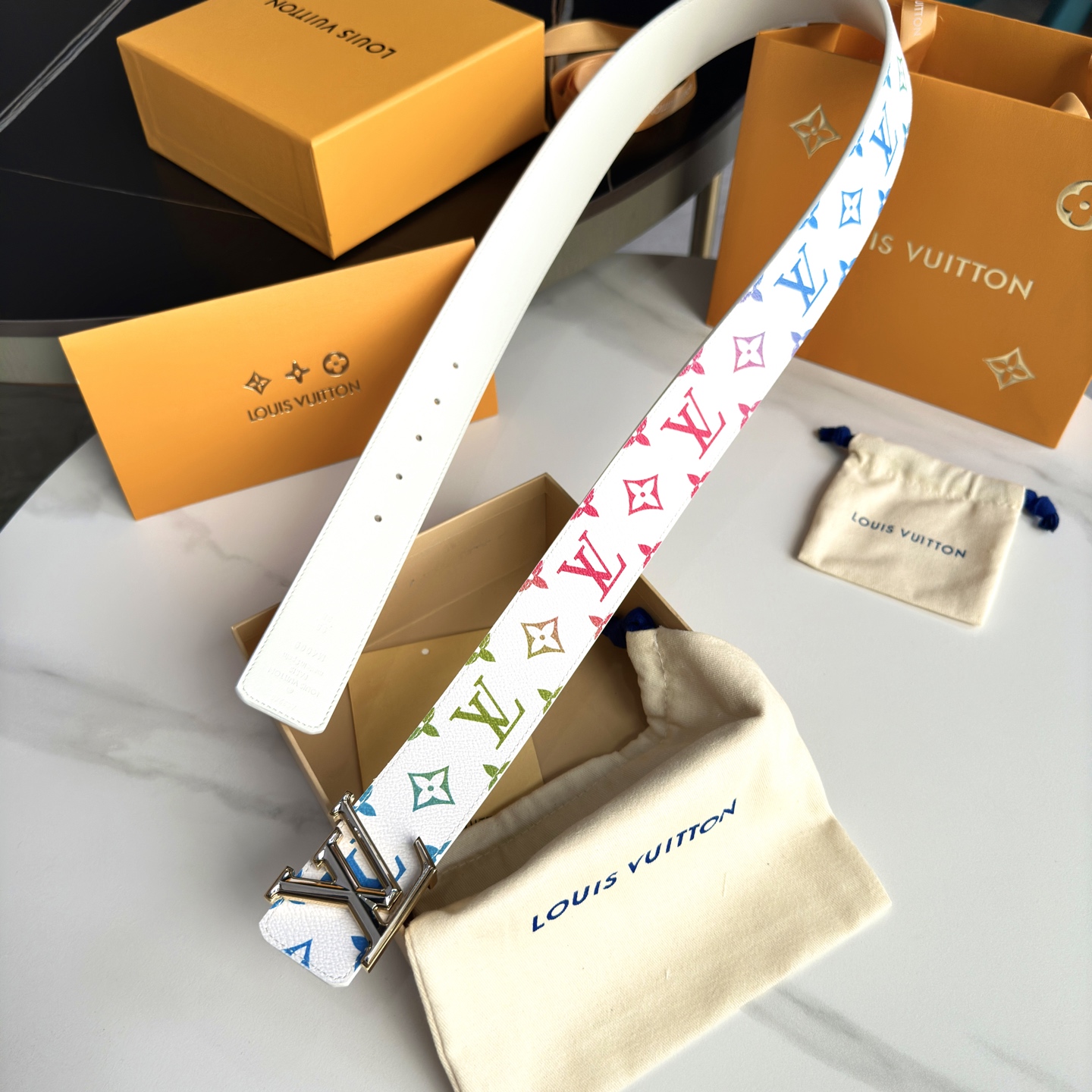 ルイ・ヴィトン P：255 ベルト - カスタムキャンバスと牛革の高級仕様