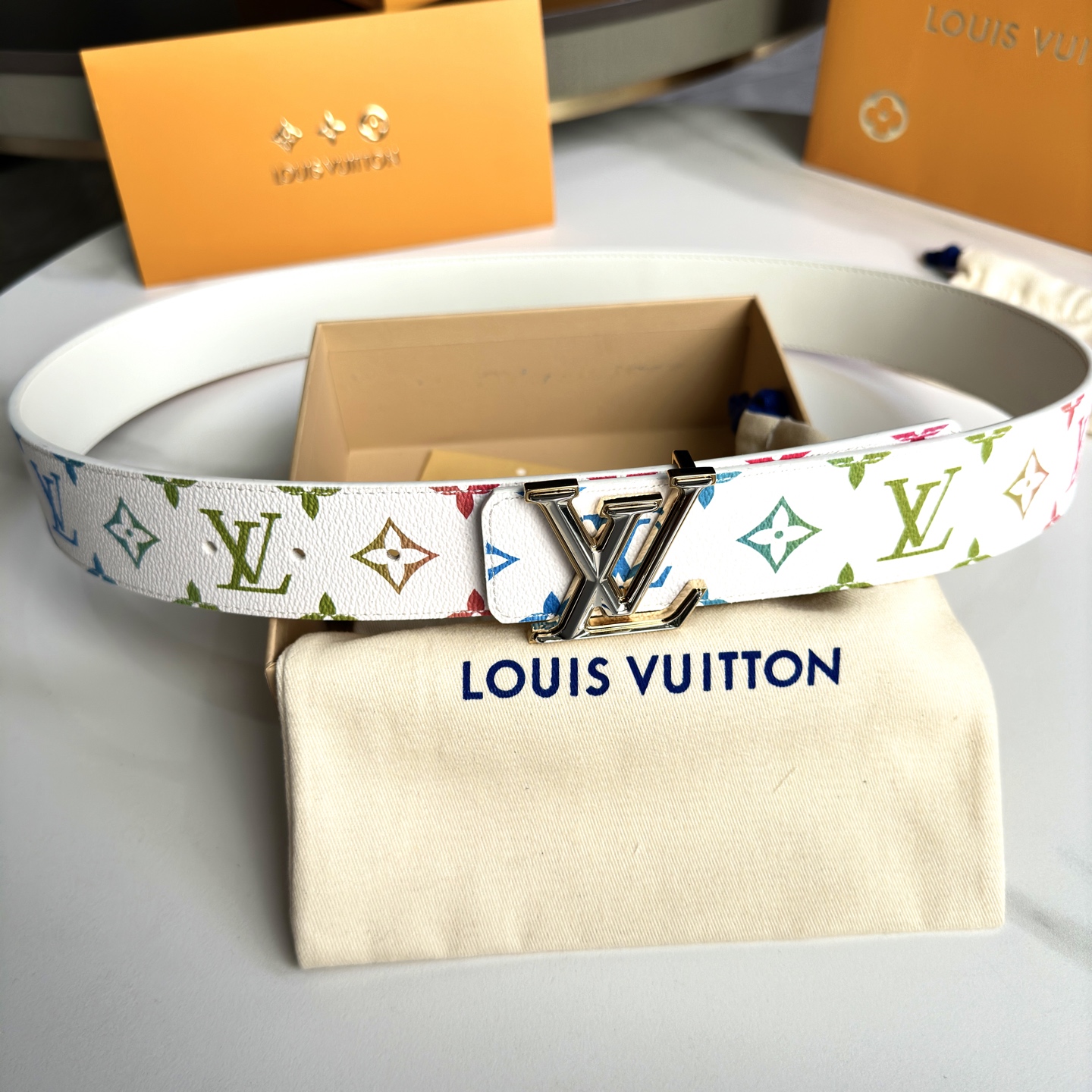 ルイ・ヴィトン P：255 ベルト - カスタムキャンバスと牛革の高級仕様