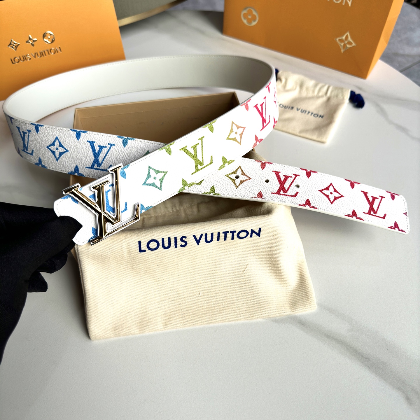 LOUIS VUITTON P：255 プレミアムレザーリバーシブルベルト