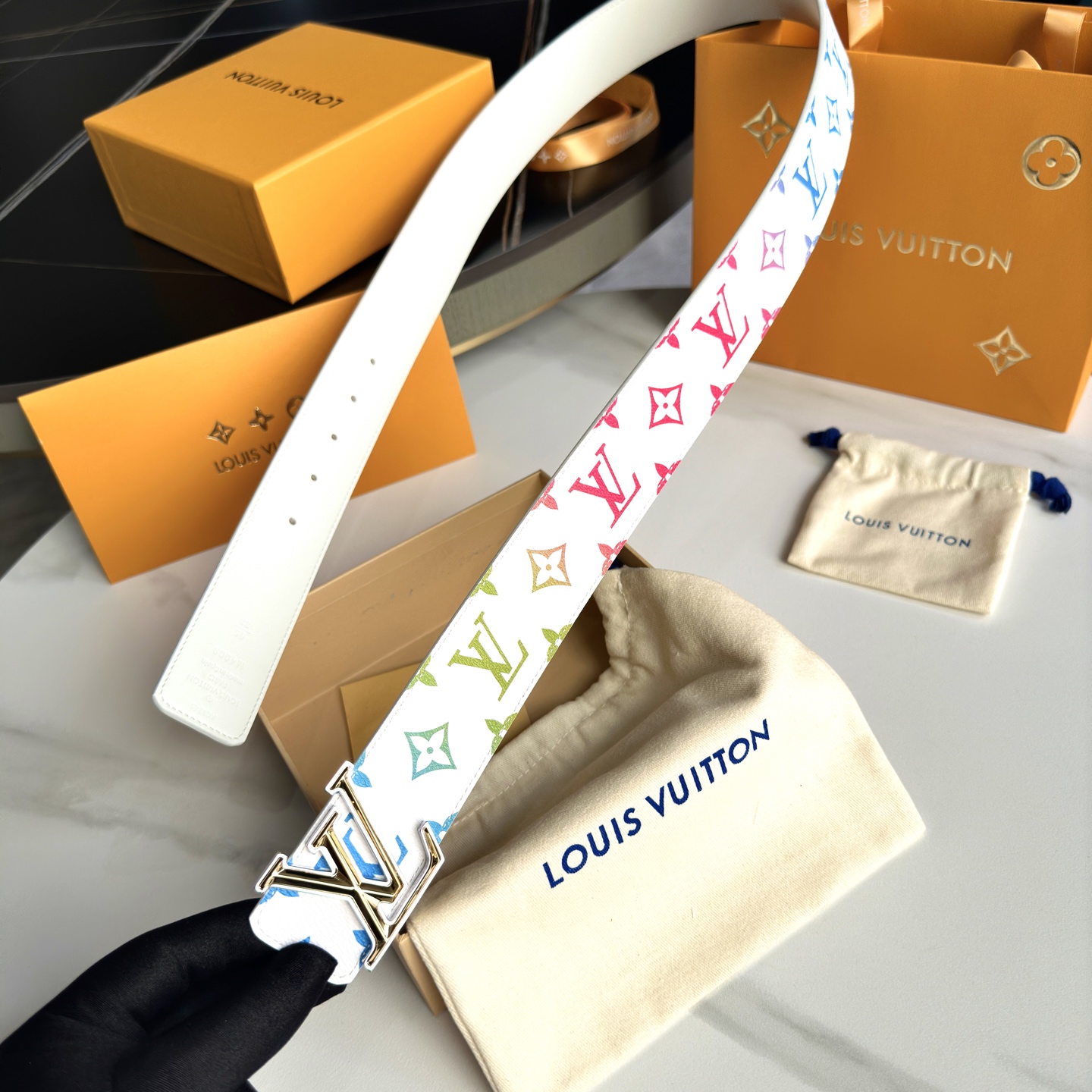 LOUIS VUITTON P：255 プレミアムレザーリバーシブルベルト