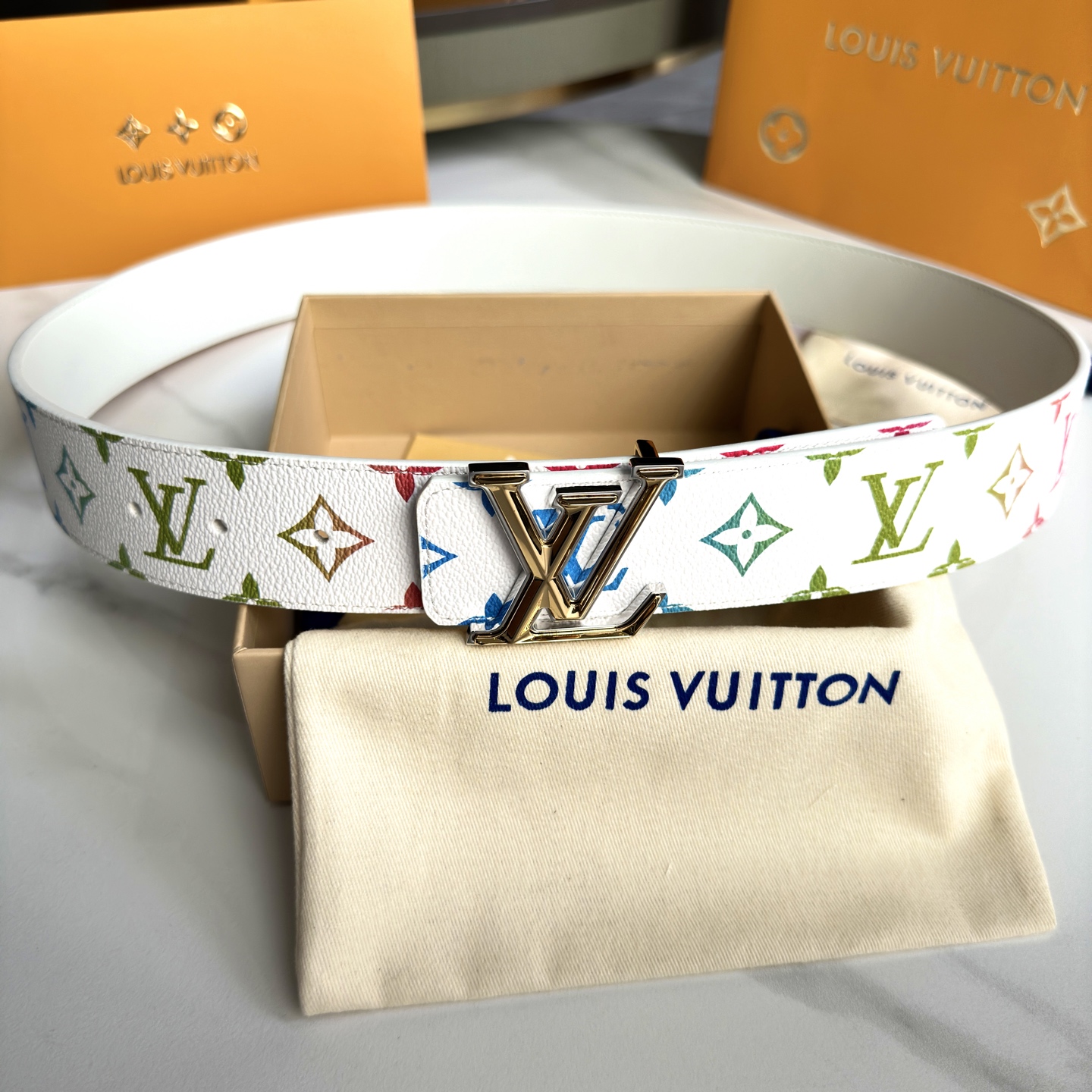 LOUIS VUITTON P：255 プレミアムレザーリバーシブルベルト
