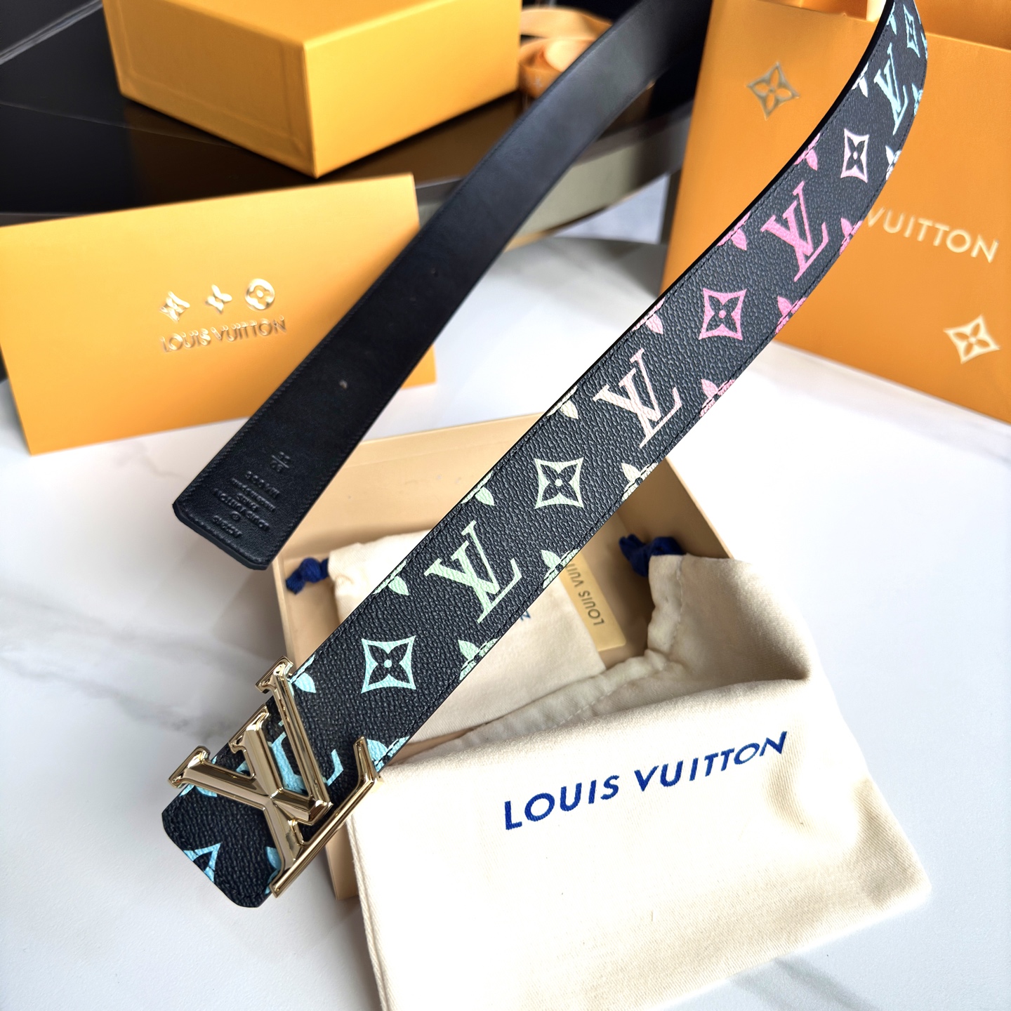 ルイ・ヴィトン P：255 ベルト - カスタムキャンバスと高級レザー