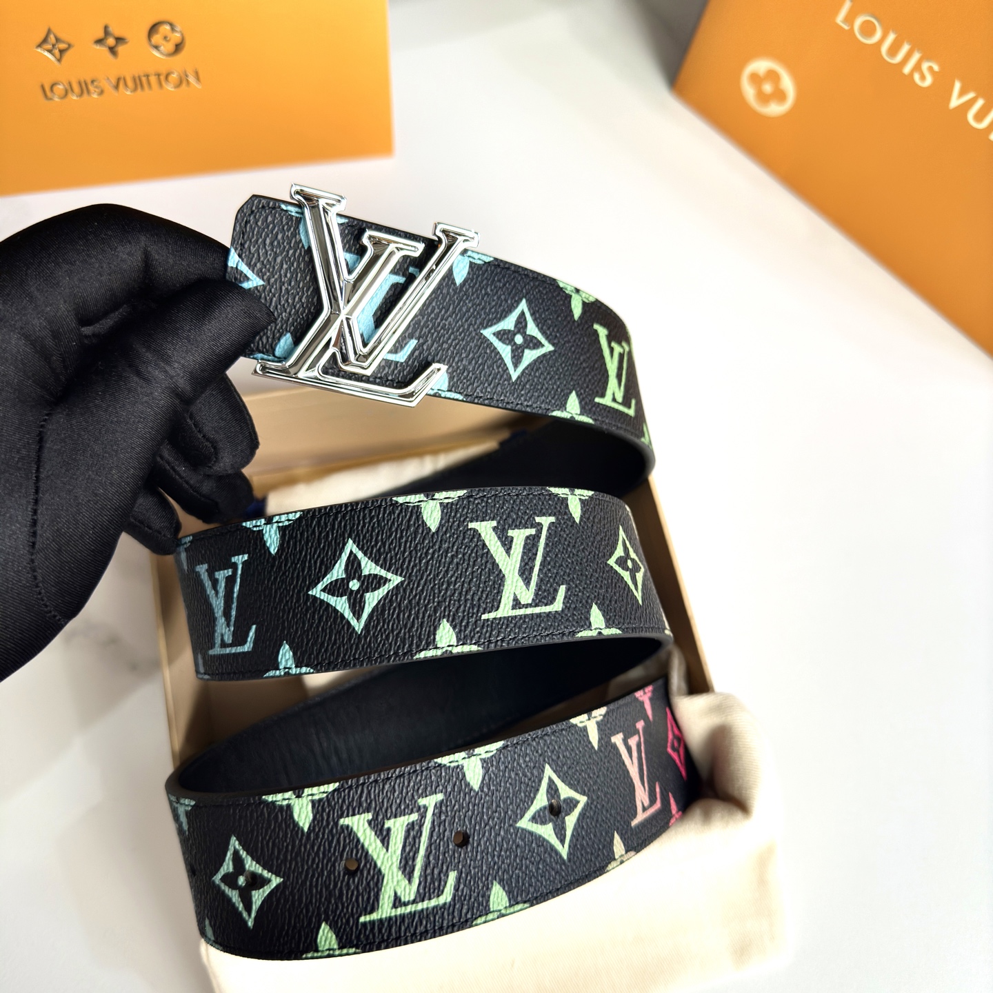 LOUIS VUITTON P：255 40mm カスタム帆布ベルト