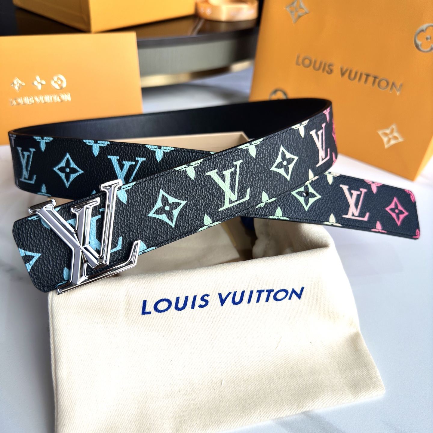 LOUIS VUITTON P：255 40mm カスタム帆布ベルト