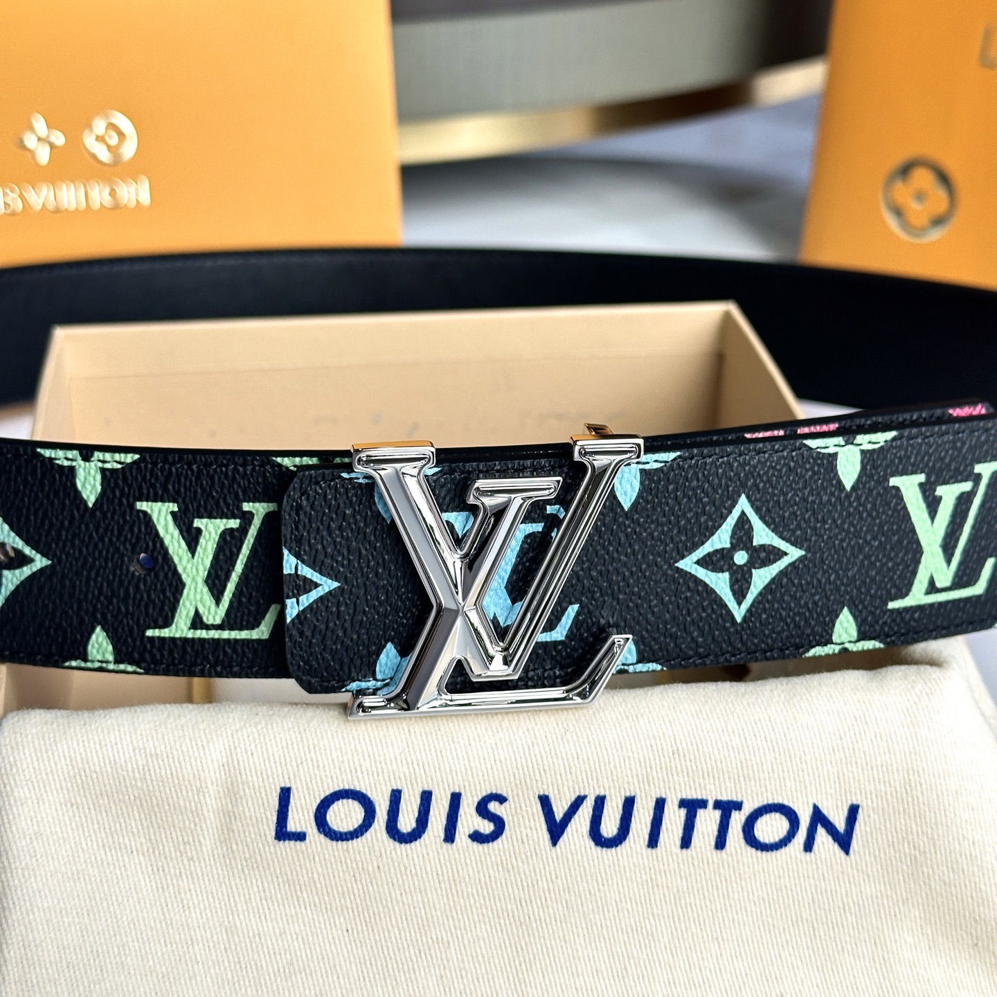 LOUIS VUITTON P：255 40mm カスタム帆布ベルト